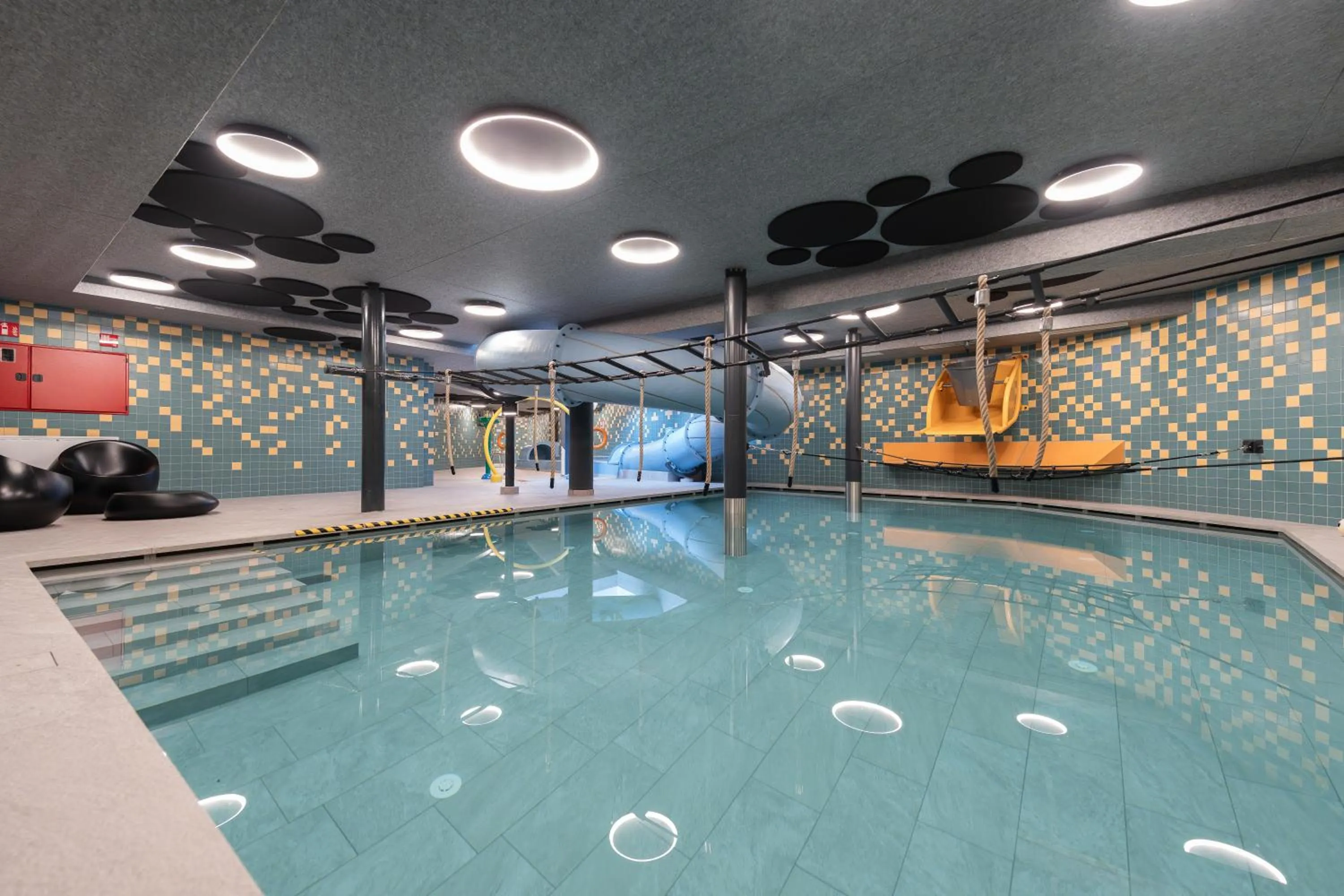 Swimming pool in Schenna Resort