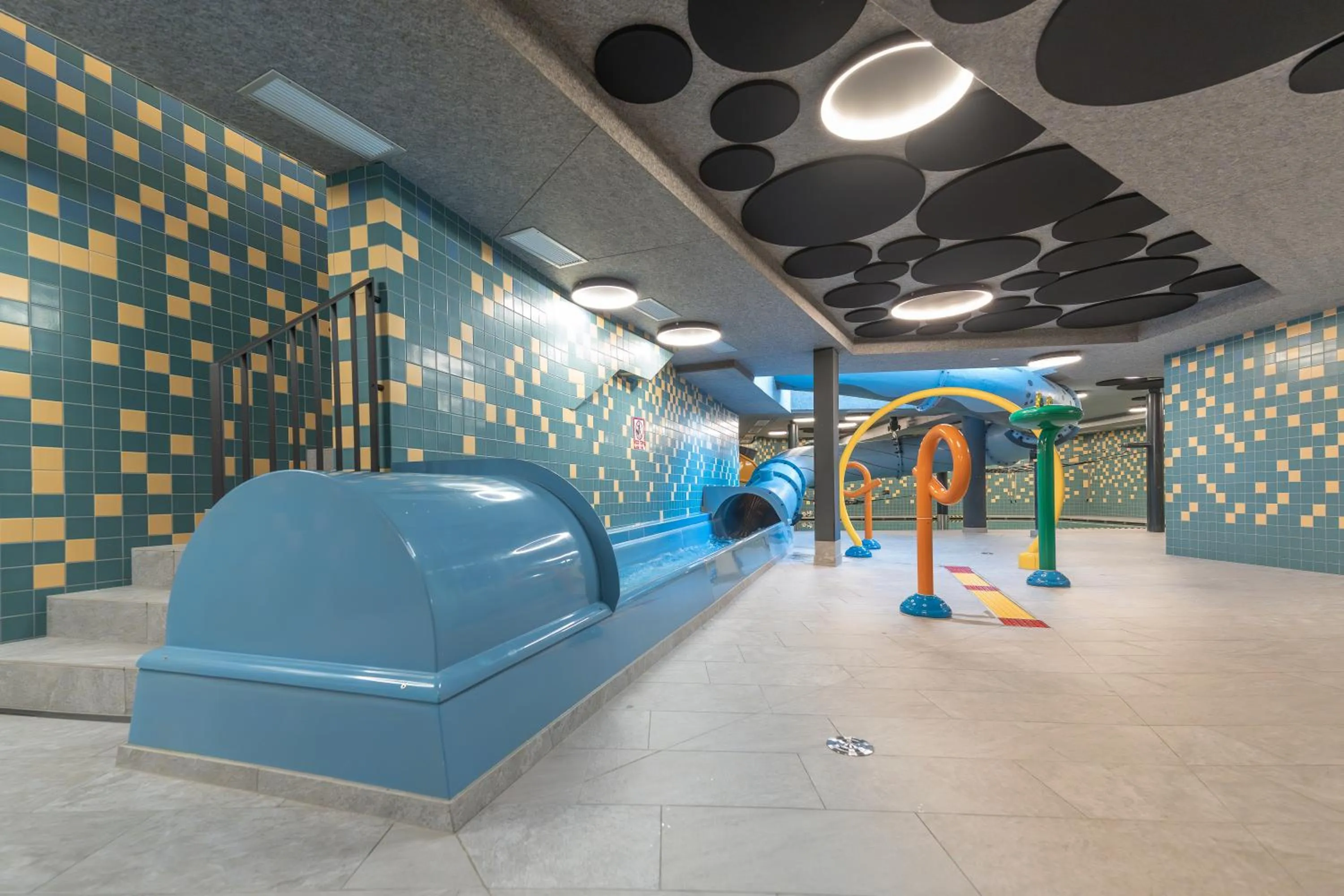 Swimming pool in Schenna Resort