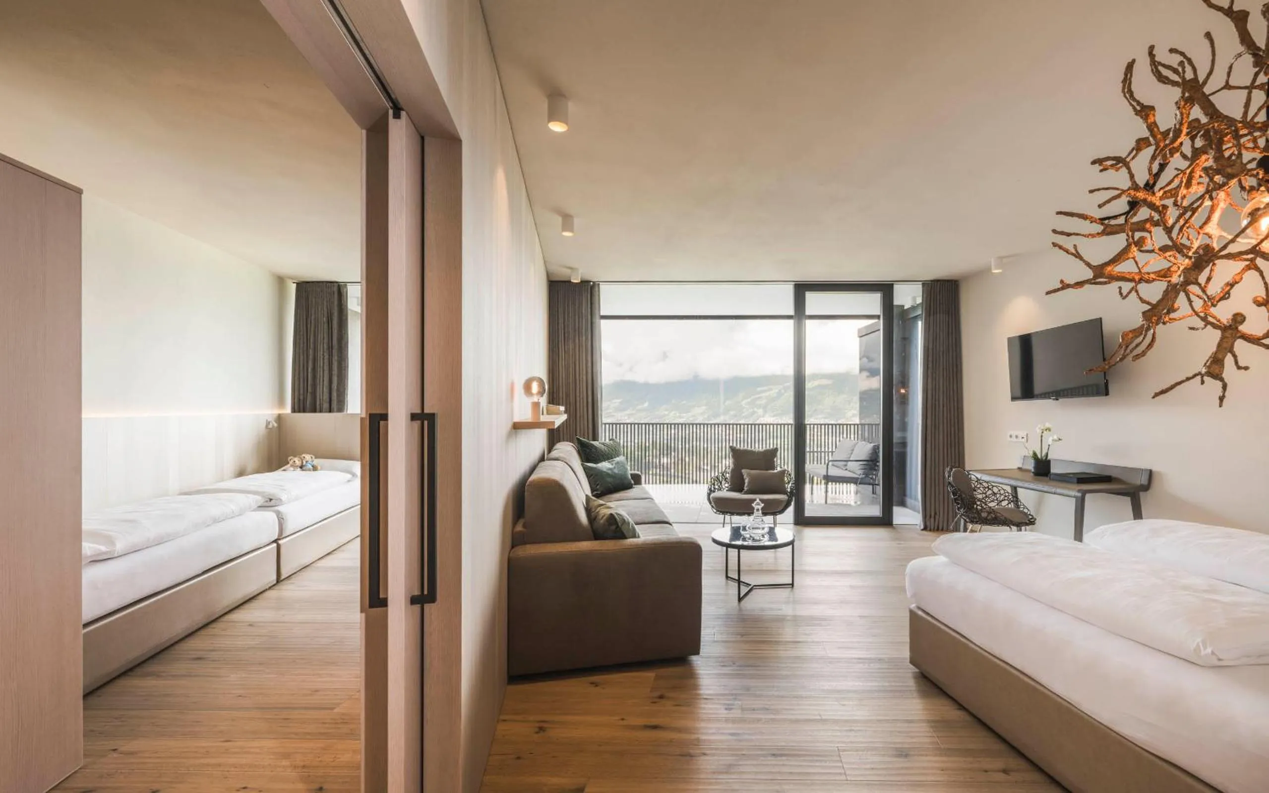 Bedroom, Bed in Schenna Resort