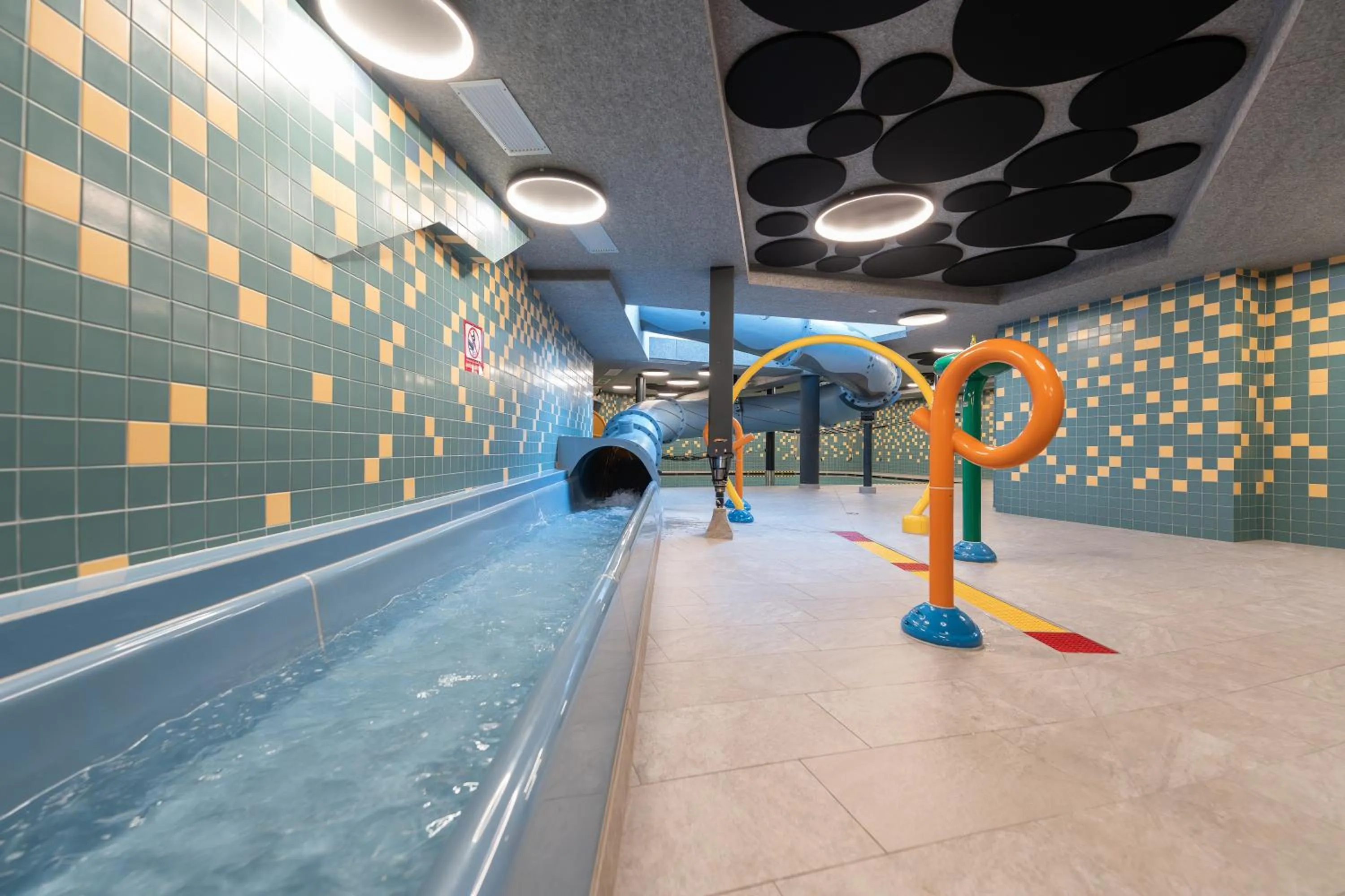 Swimming pool in Schenna Resort