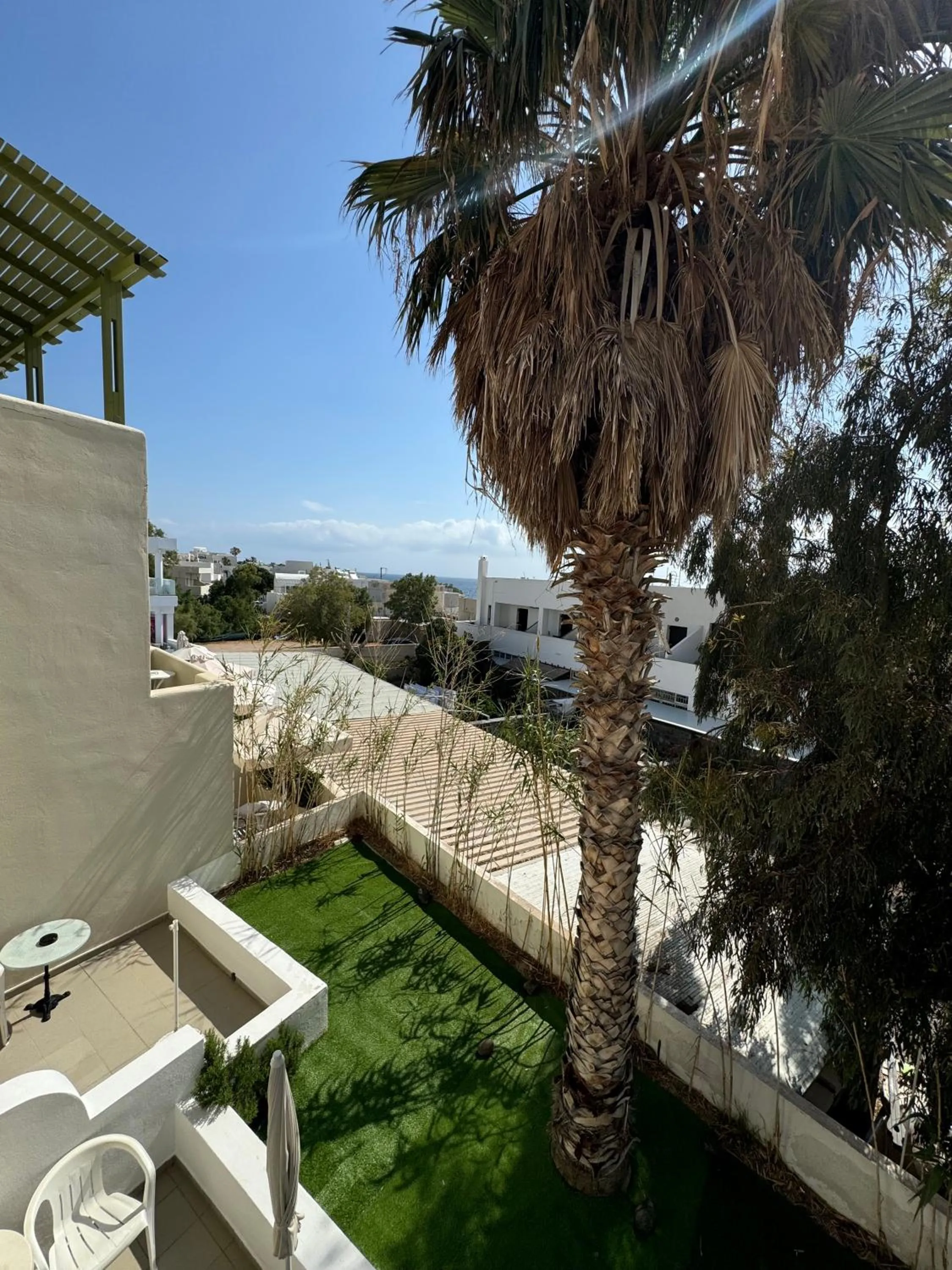 Property building in Sail Inn Studios & Apartments