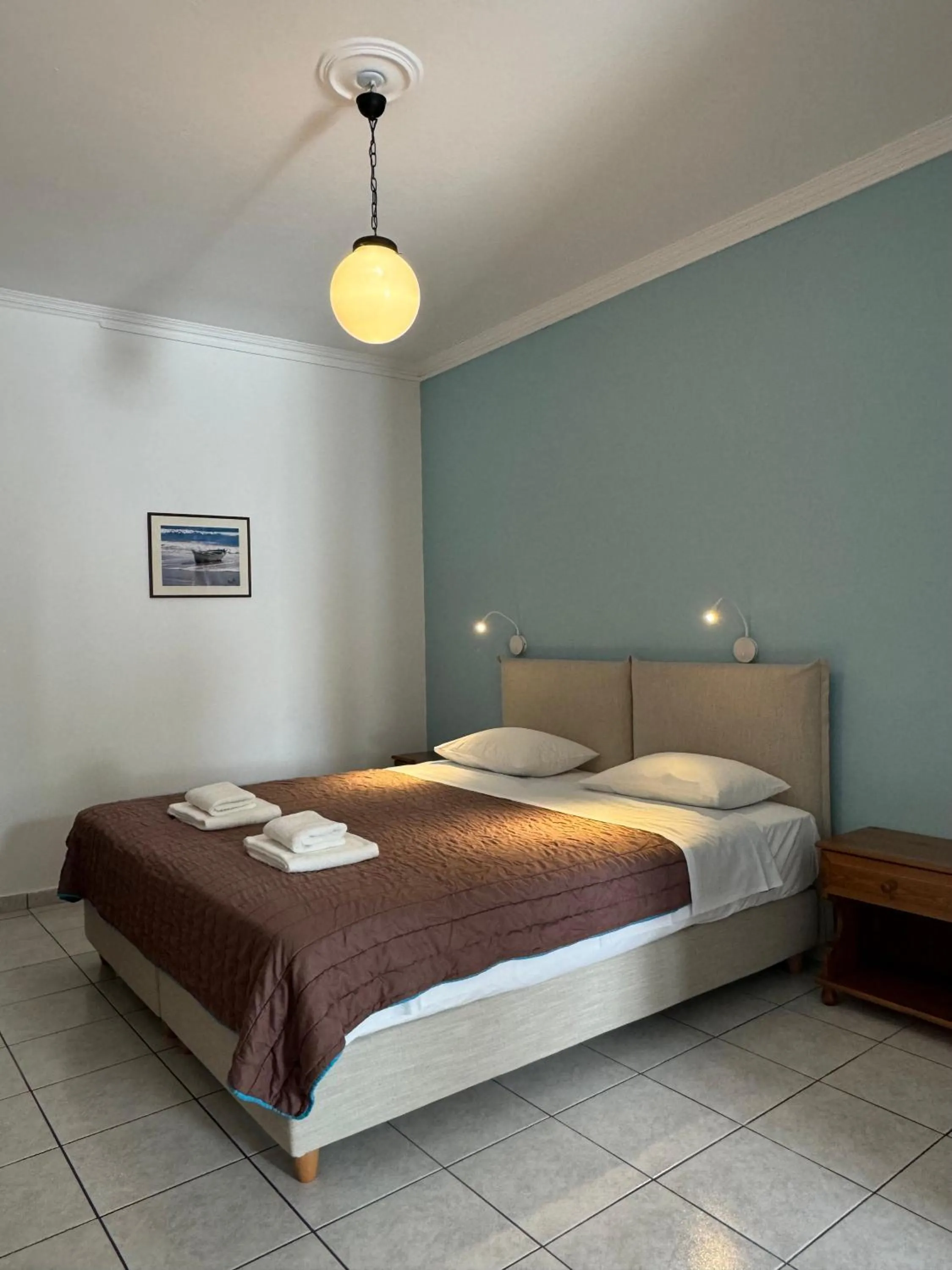 Bedroom, Bed in Sail Inn Studios & Apartments