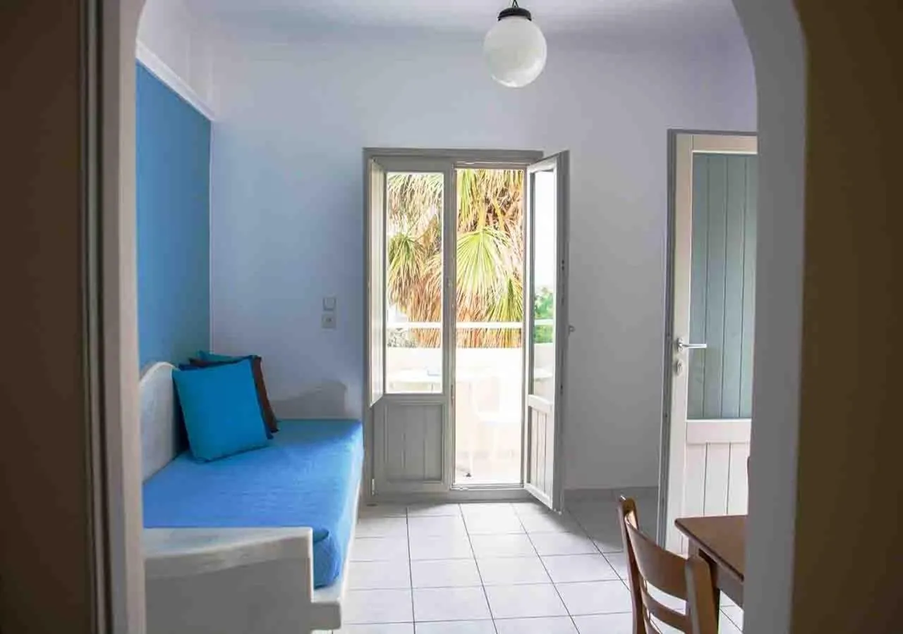 Bed in Sail Inn Studios & Apartments