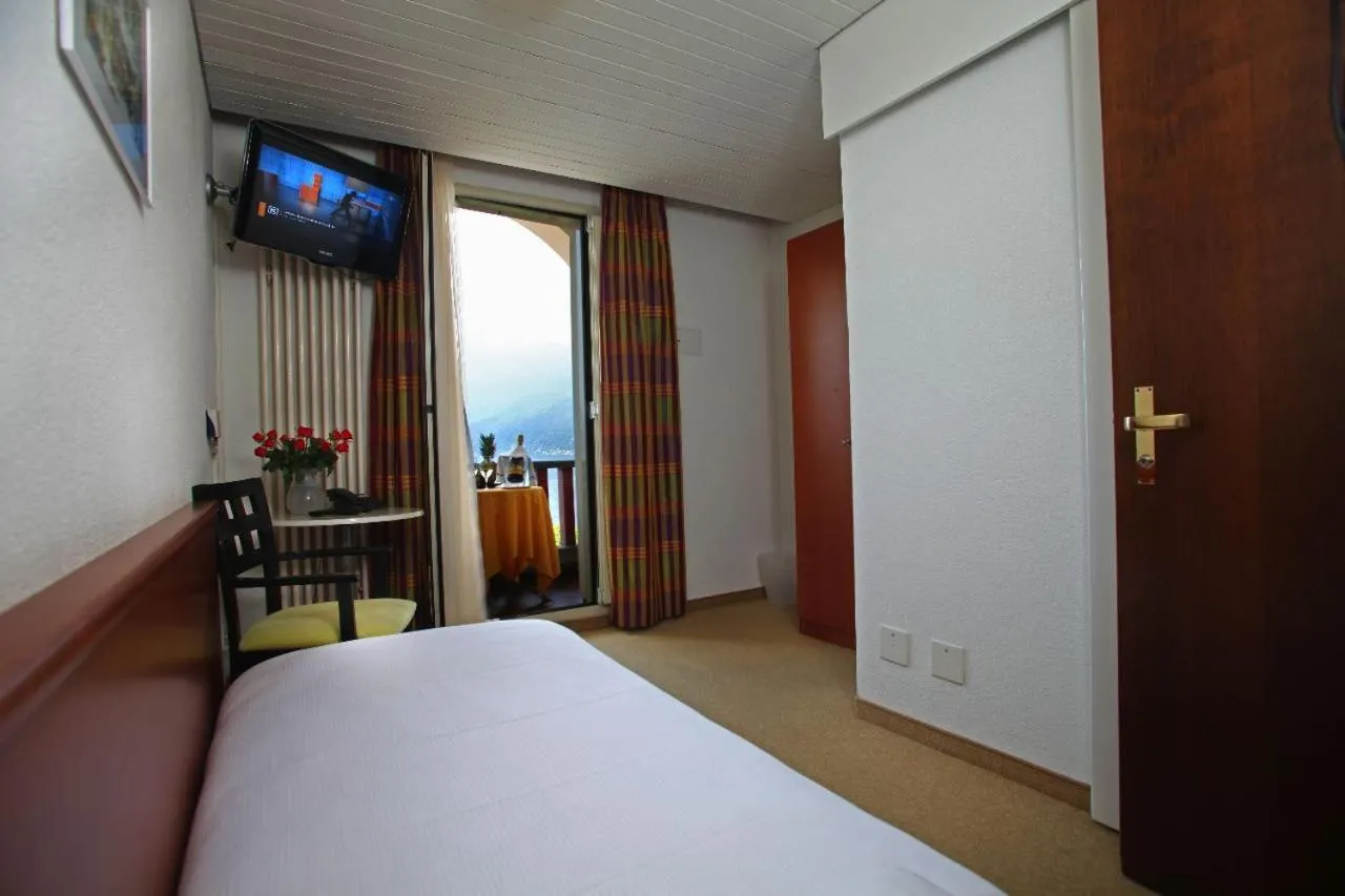 Photo of the whole room, Bed in Piazza Ascona Hotel & Restaurants