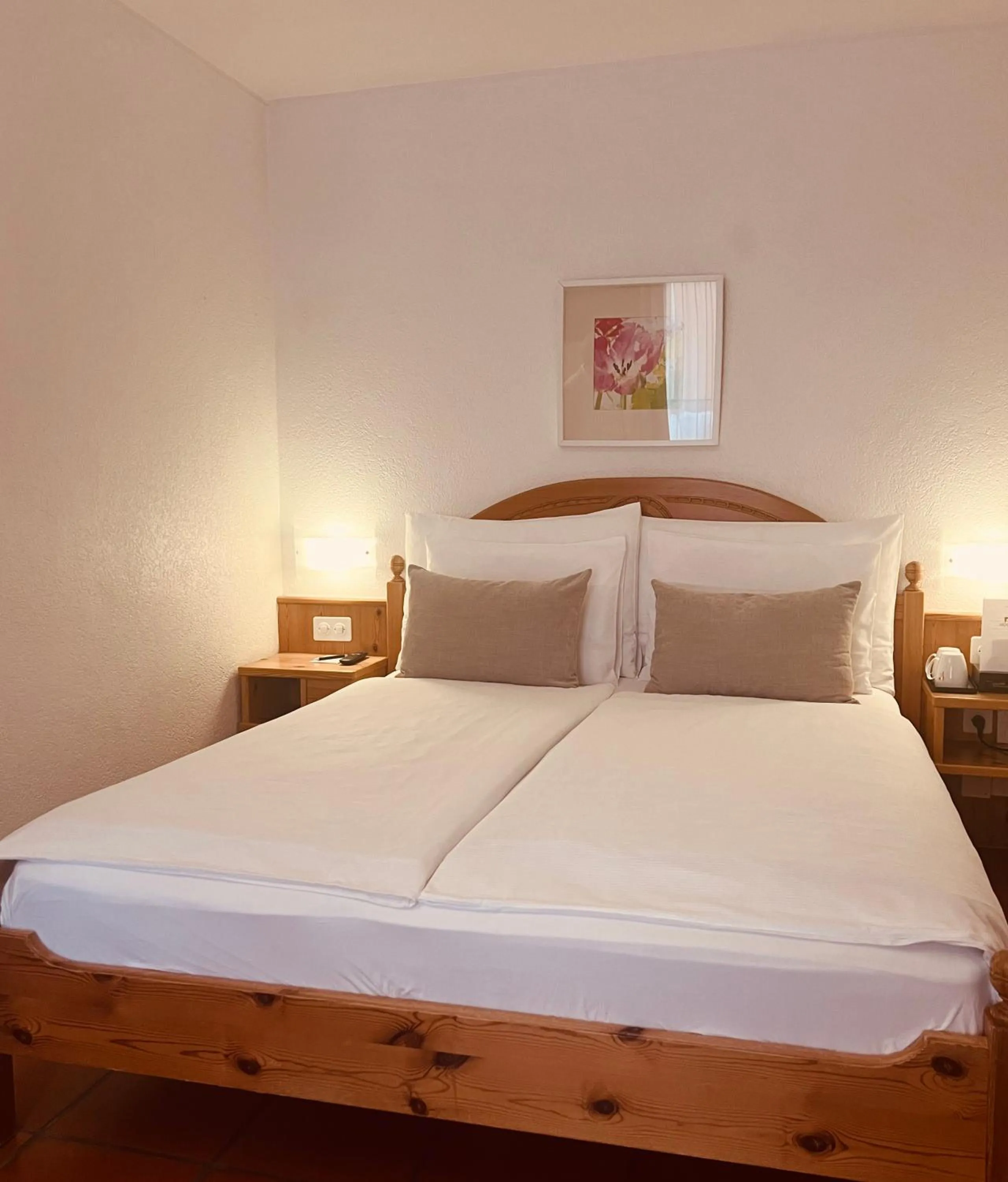 Bedroom, Bed in Piazza Ascona Hotel & Restaurants