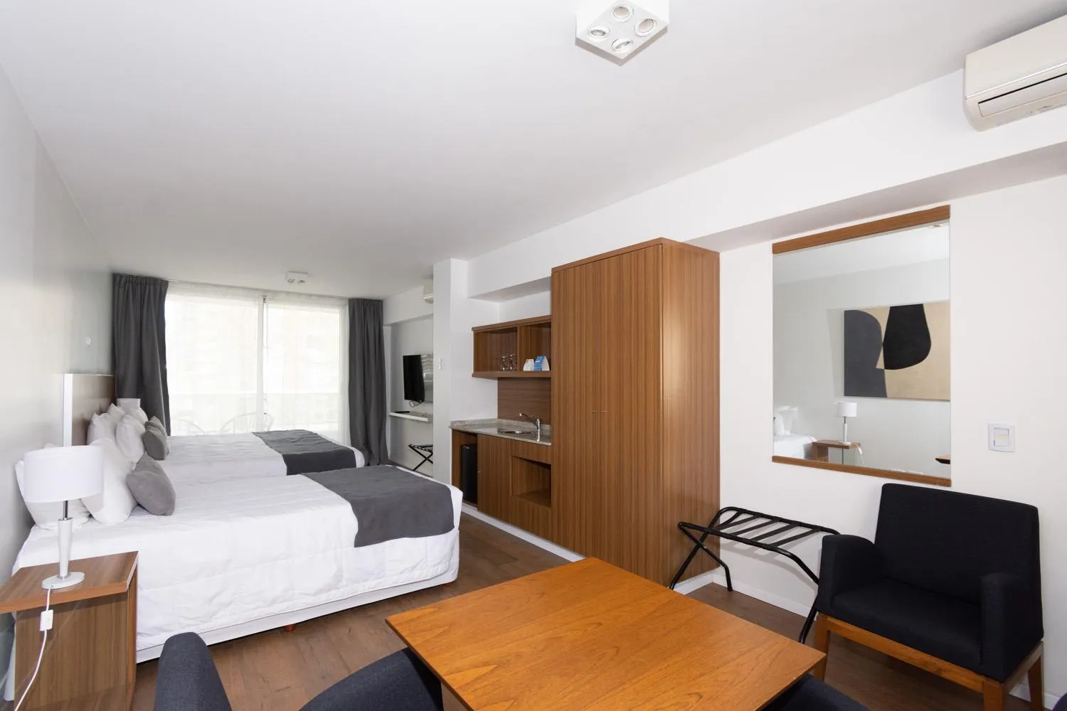 Photo of the whole room, Bed in Hotel Bys Palermo