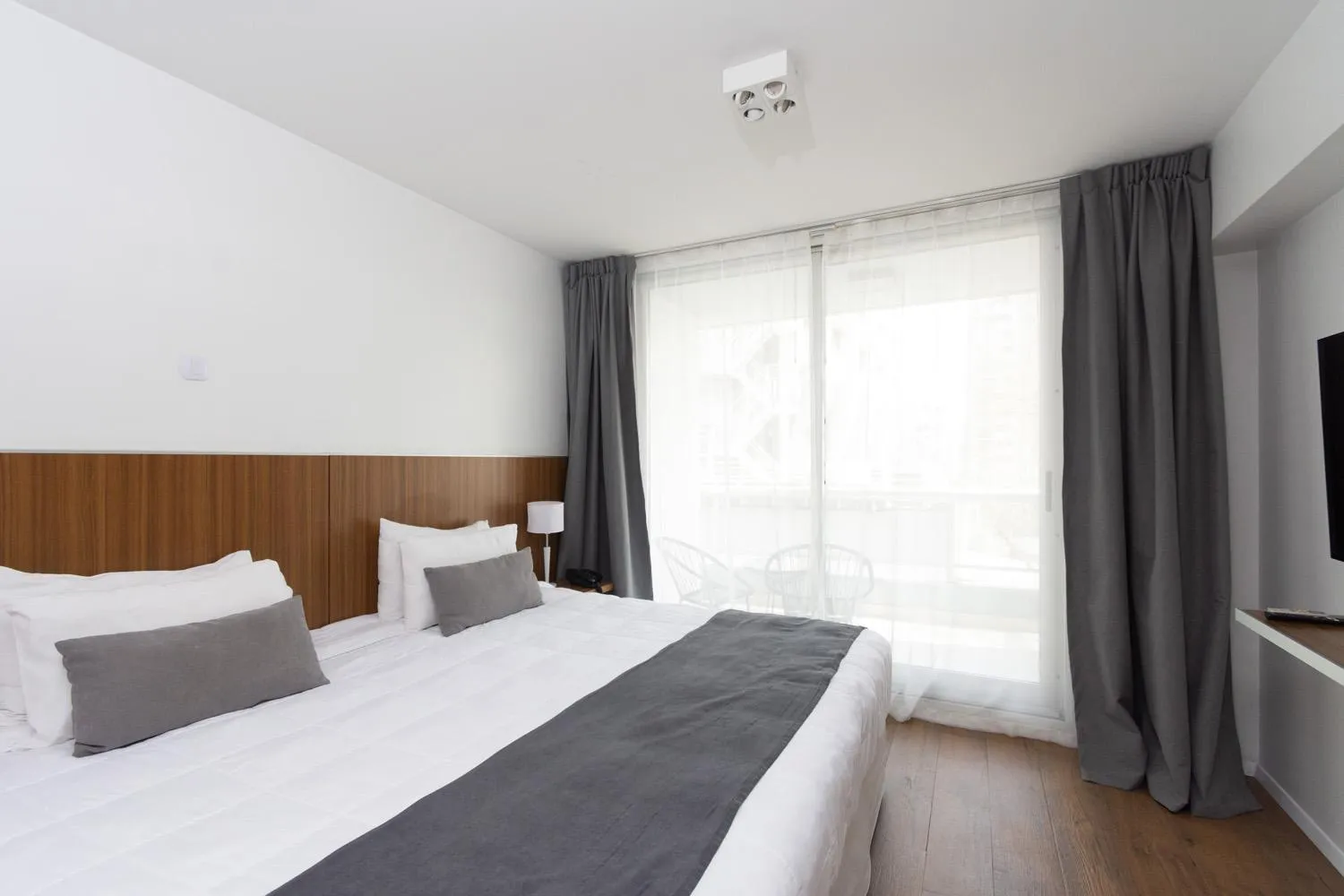 Photo of the whole room, Bed in Hotel Bys Palermo