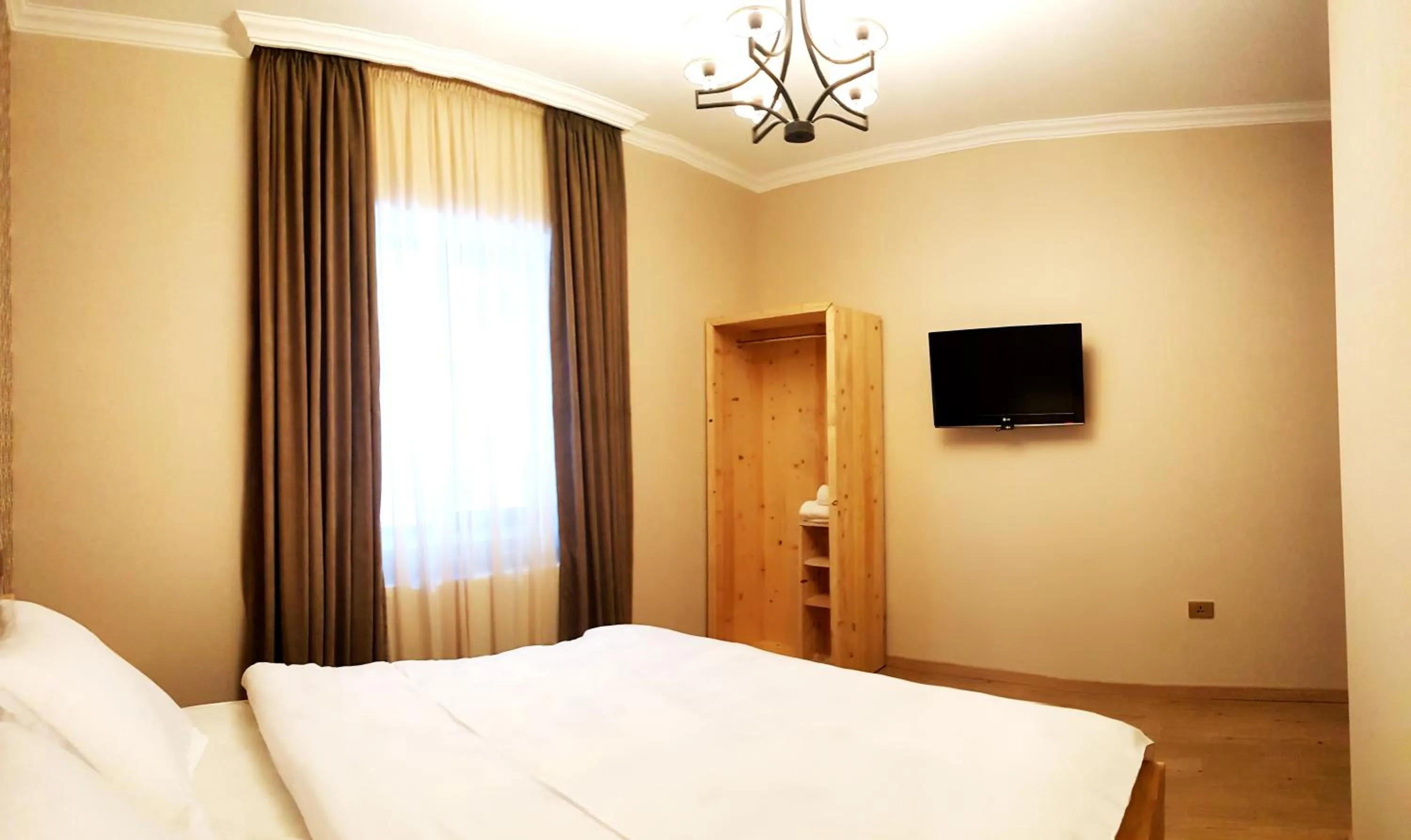 Bed in Cozy Hotel Kazbegi