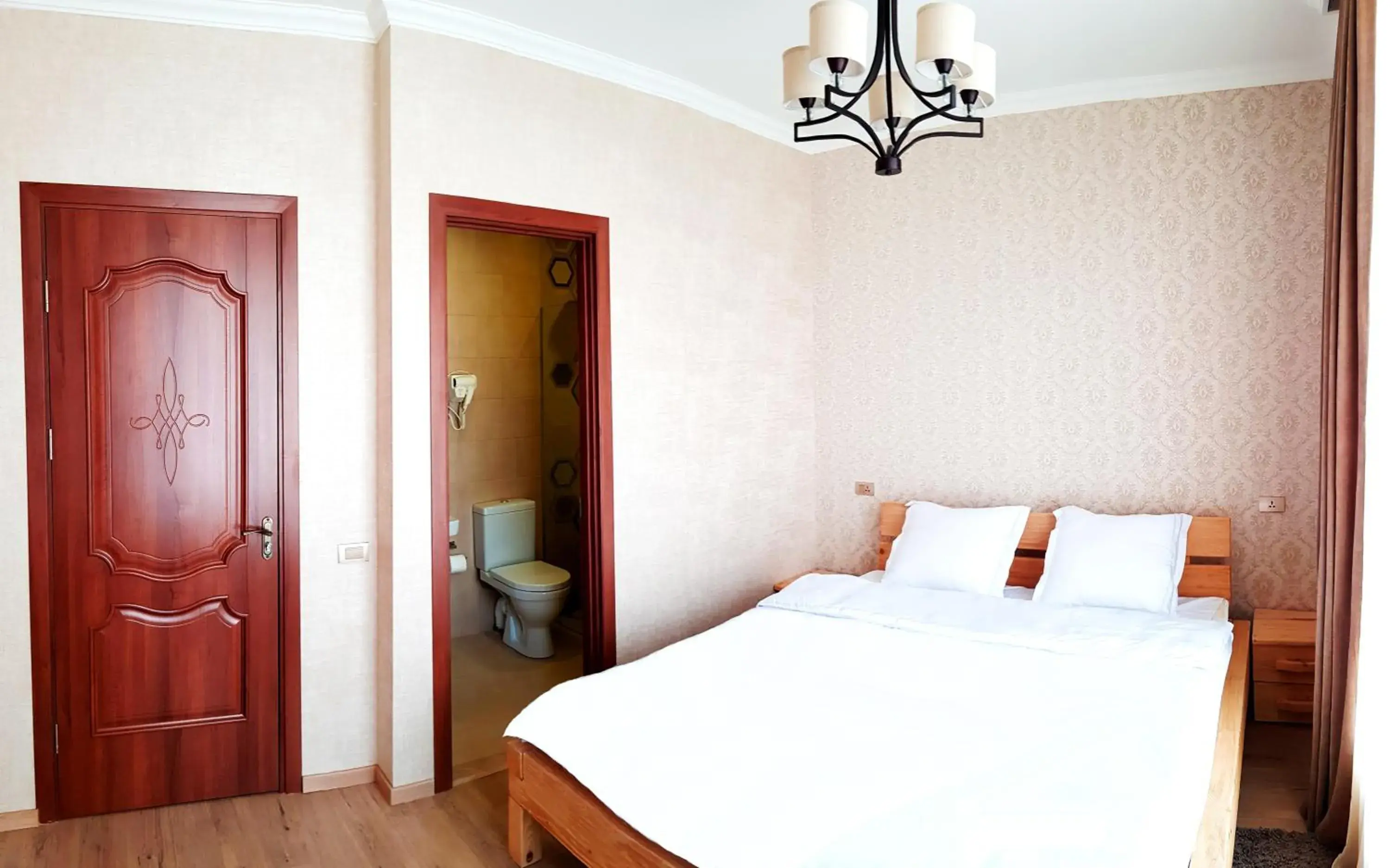Double Room with Mountain View in Cozy Hotel Kazbegi Double Room with Mountain View in Cozy Hotel Kazbegi