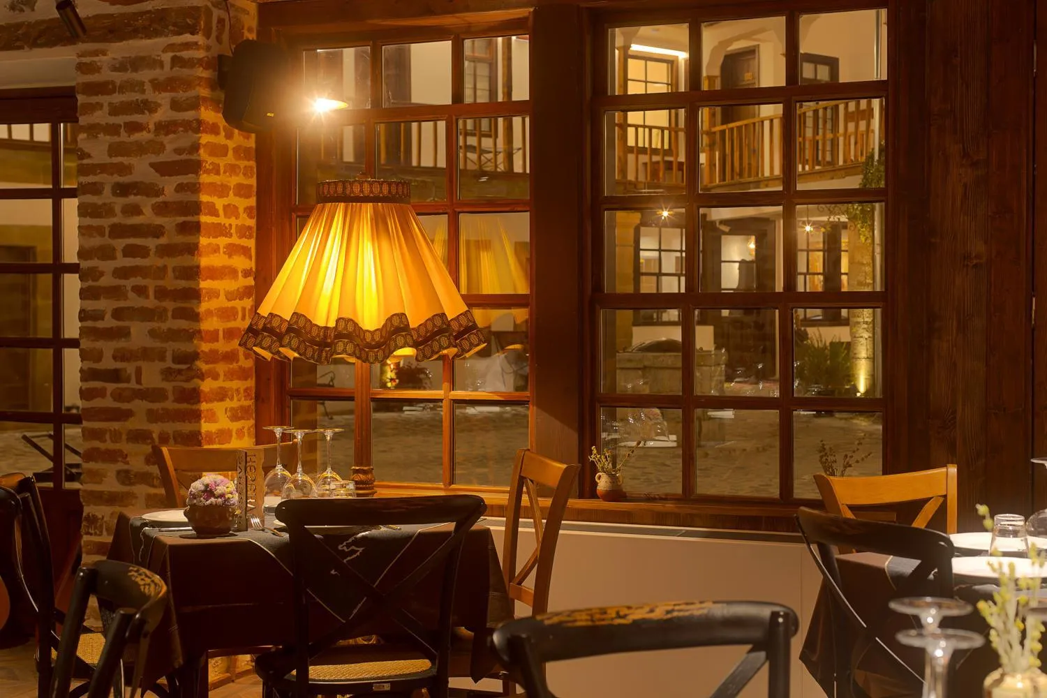 Restaurant/places to eat in HANI I PAZARIT Boutique Hotel