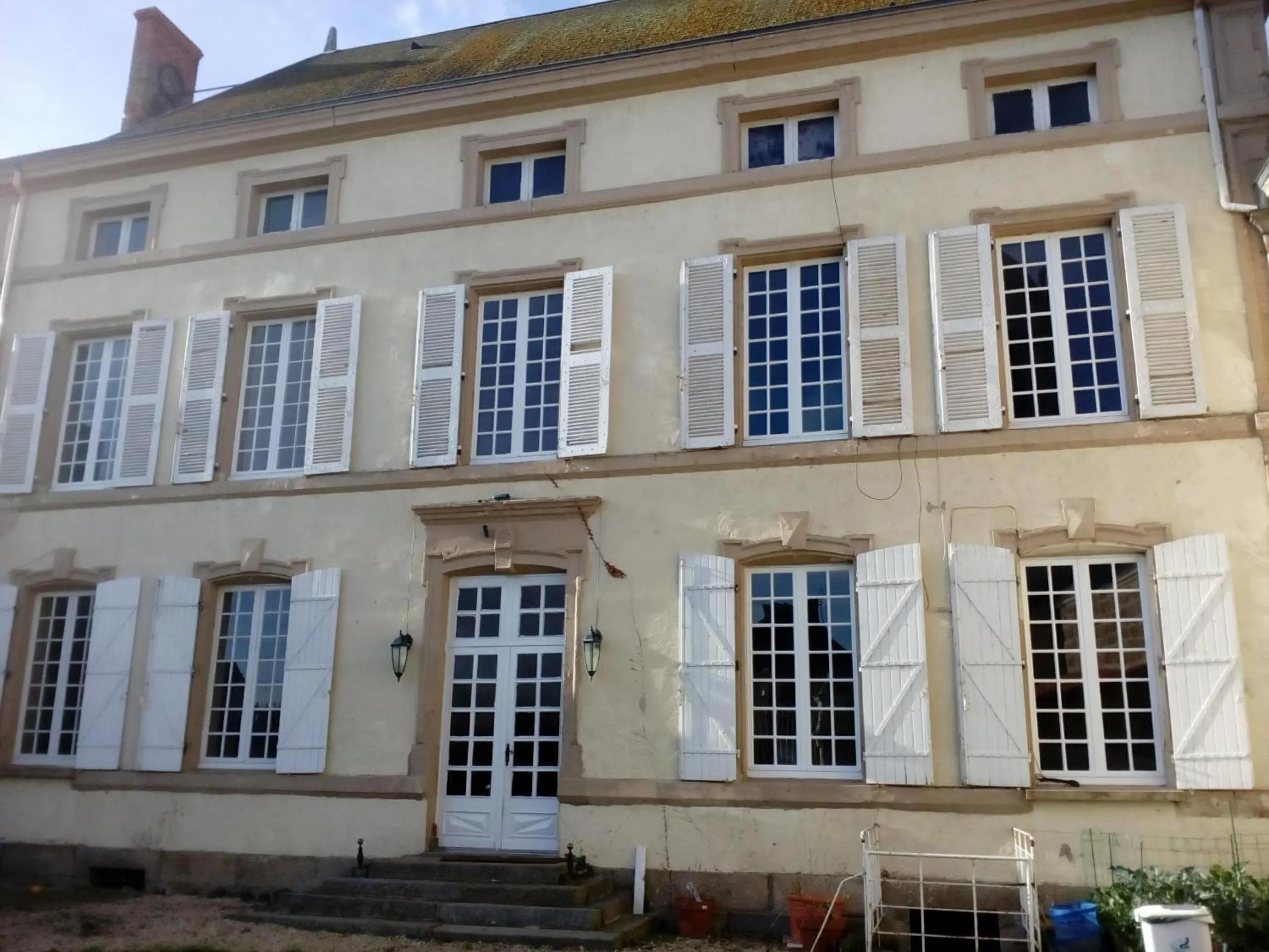 Property building in L'ancienne École