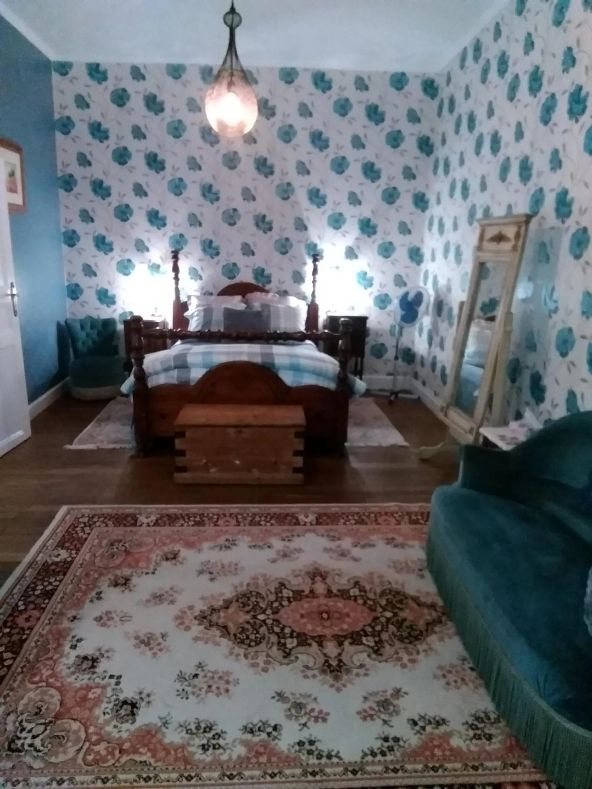 Seating area in L'ancienne École