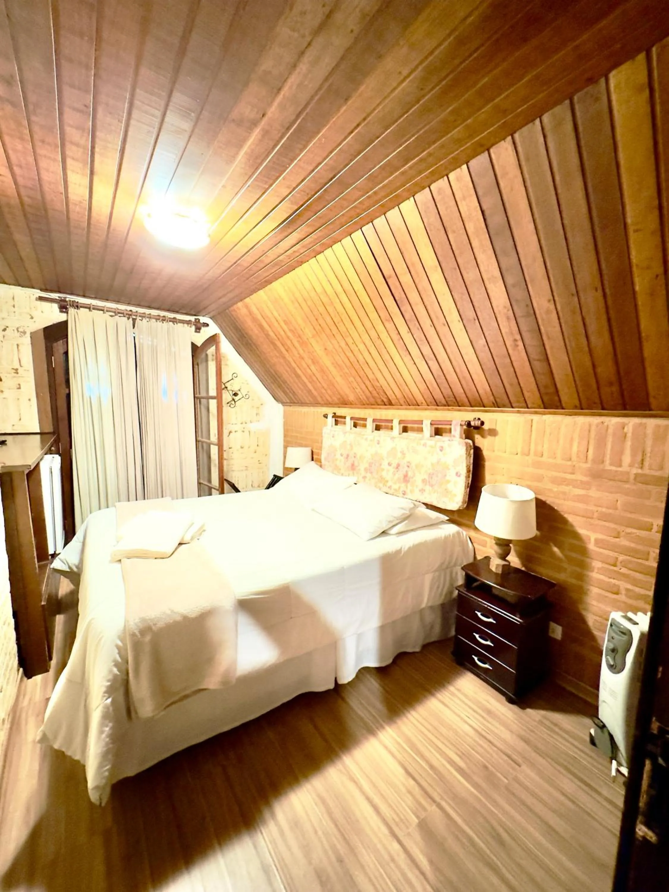 Bed in Pousada do Sino - 2 min do Capivari