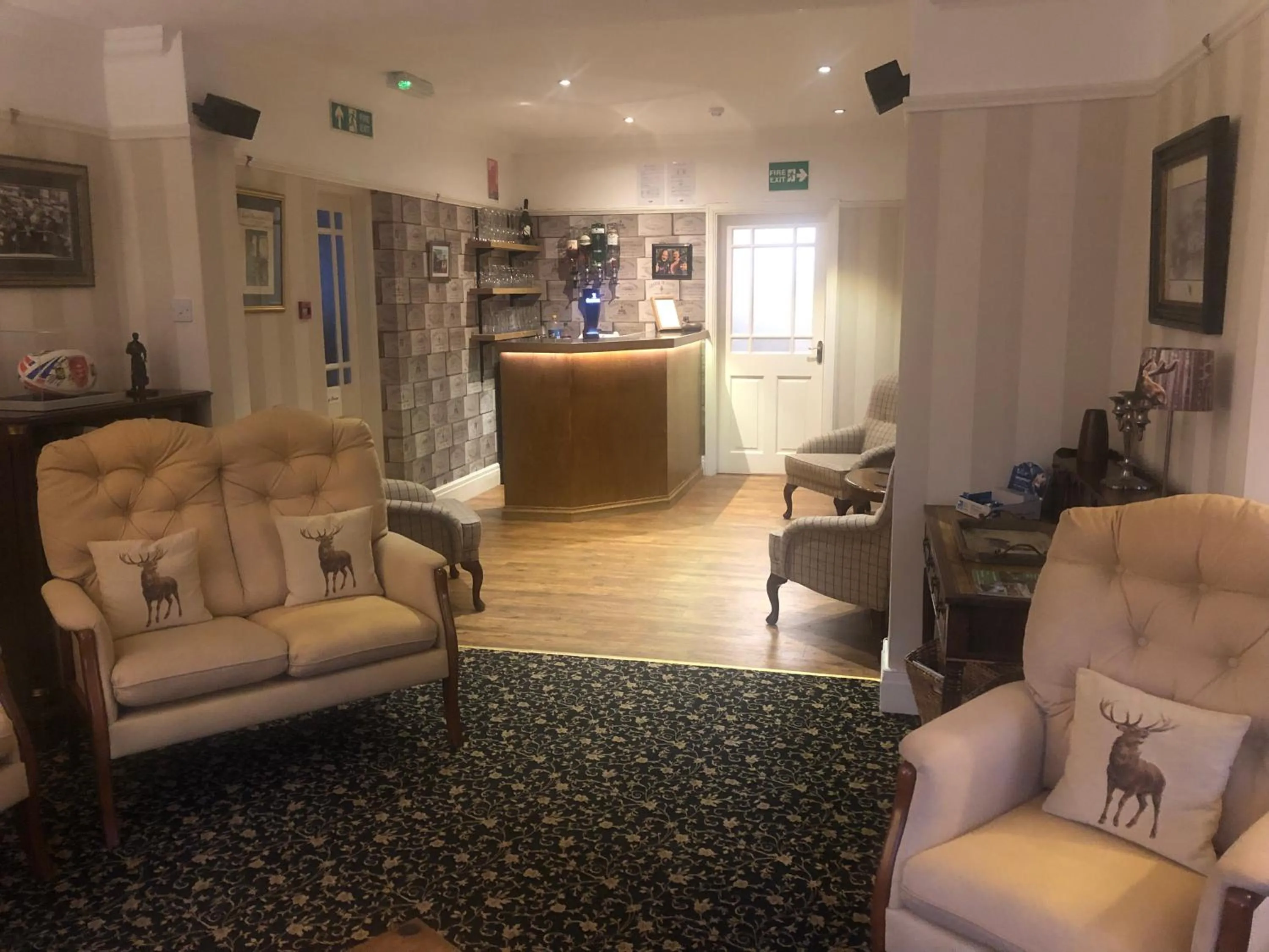 Lounge or bar in Burton Lodge Guest House & Spa