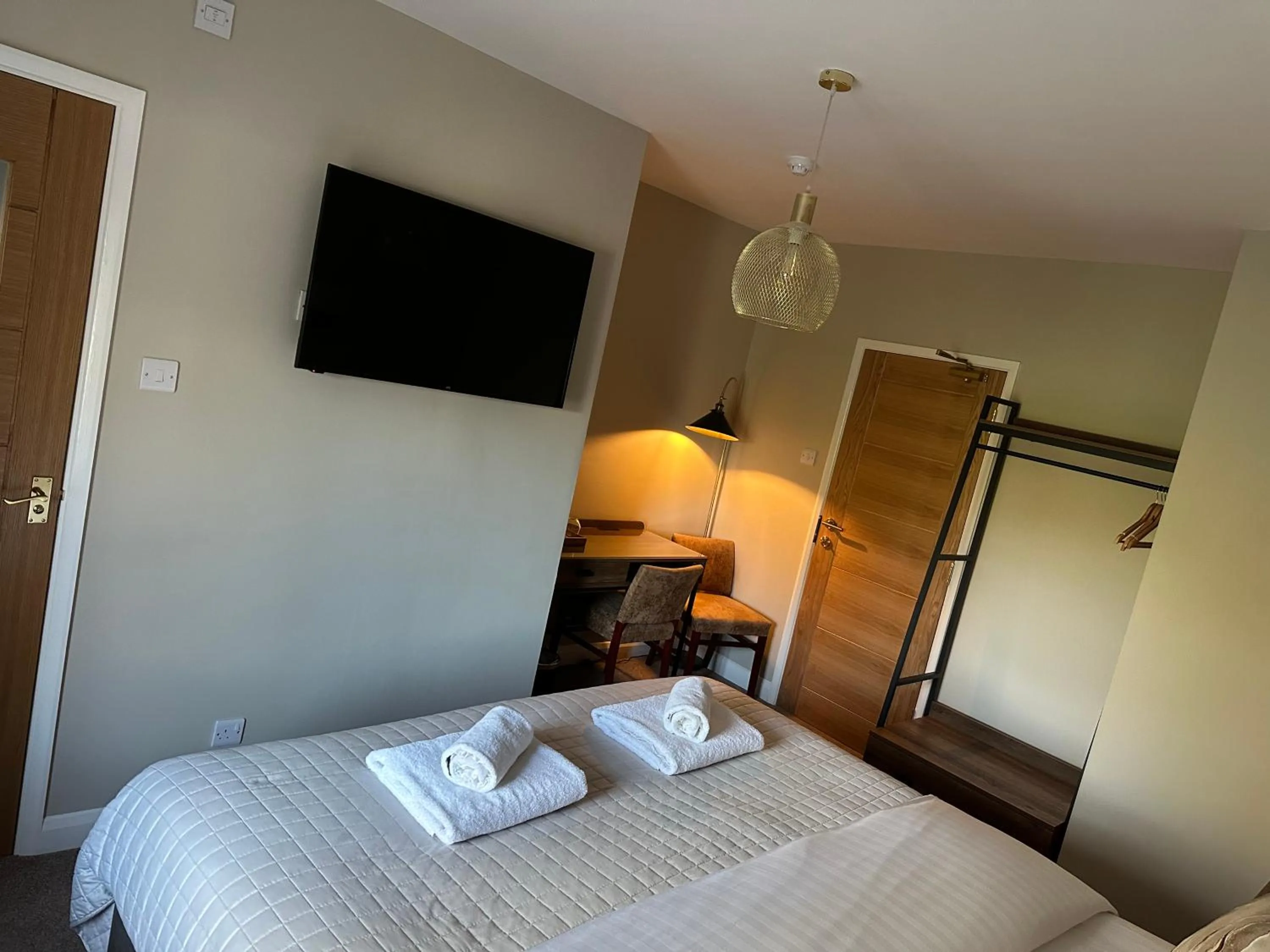 Bed in Burton Lodge Guest House & Spa