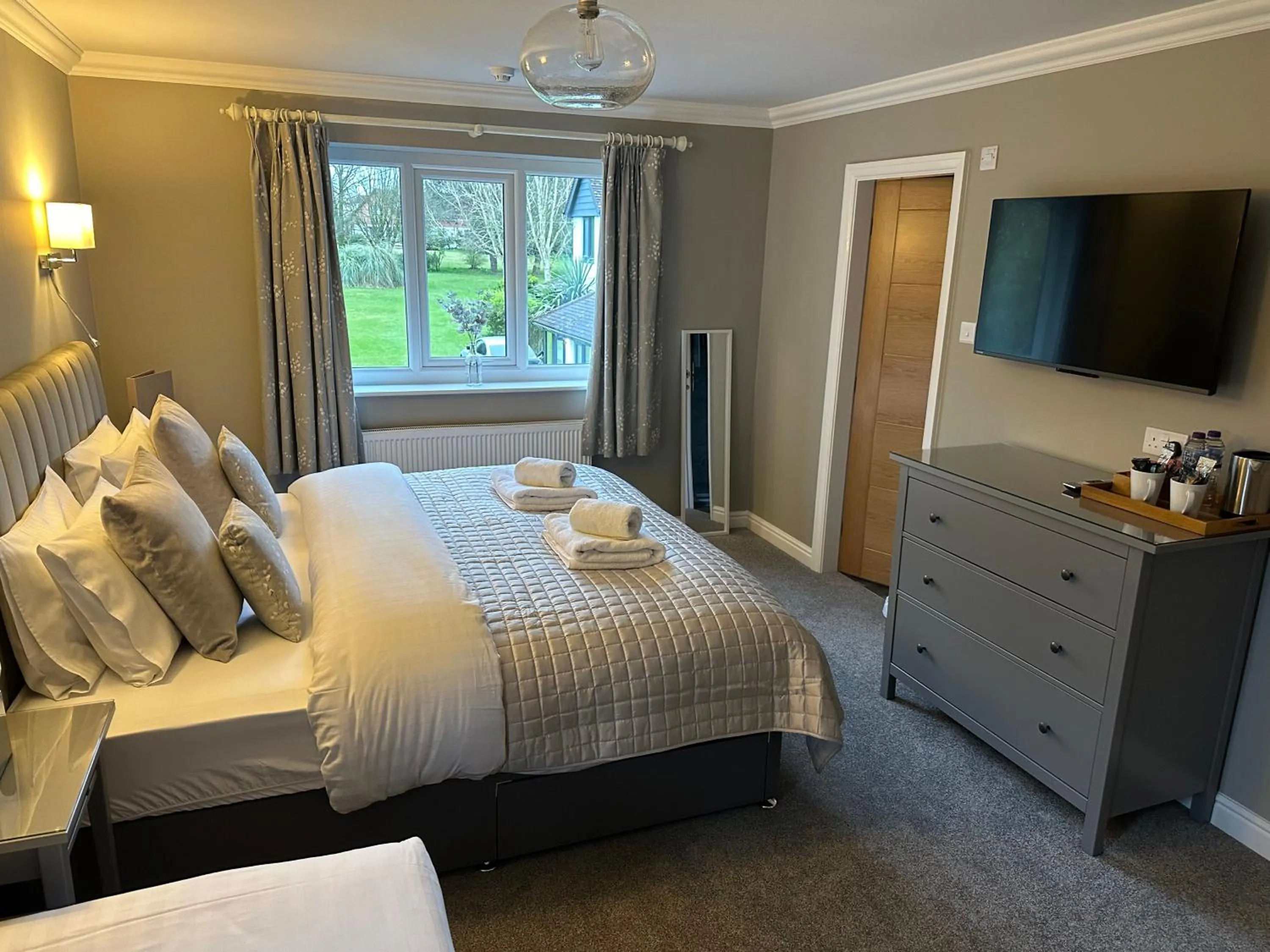 Bed in Burton Lodge Guest House & Spa