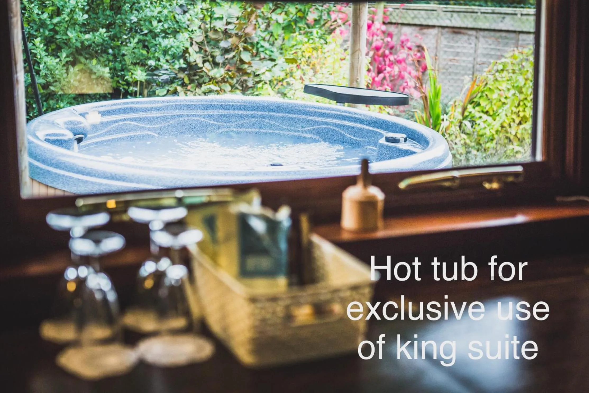 Hot Tub in Burton Lodge Guest House & Spa