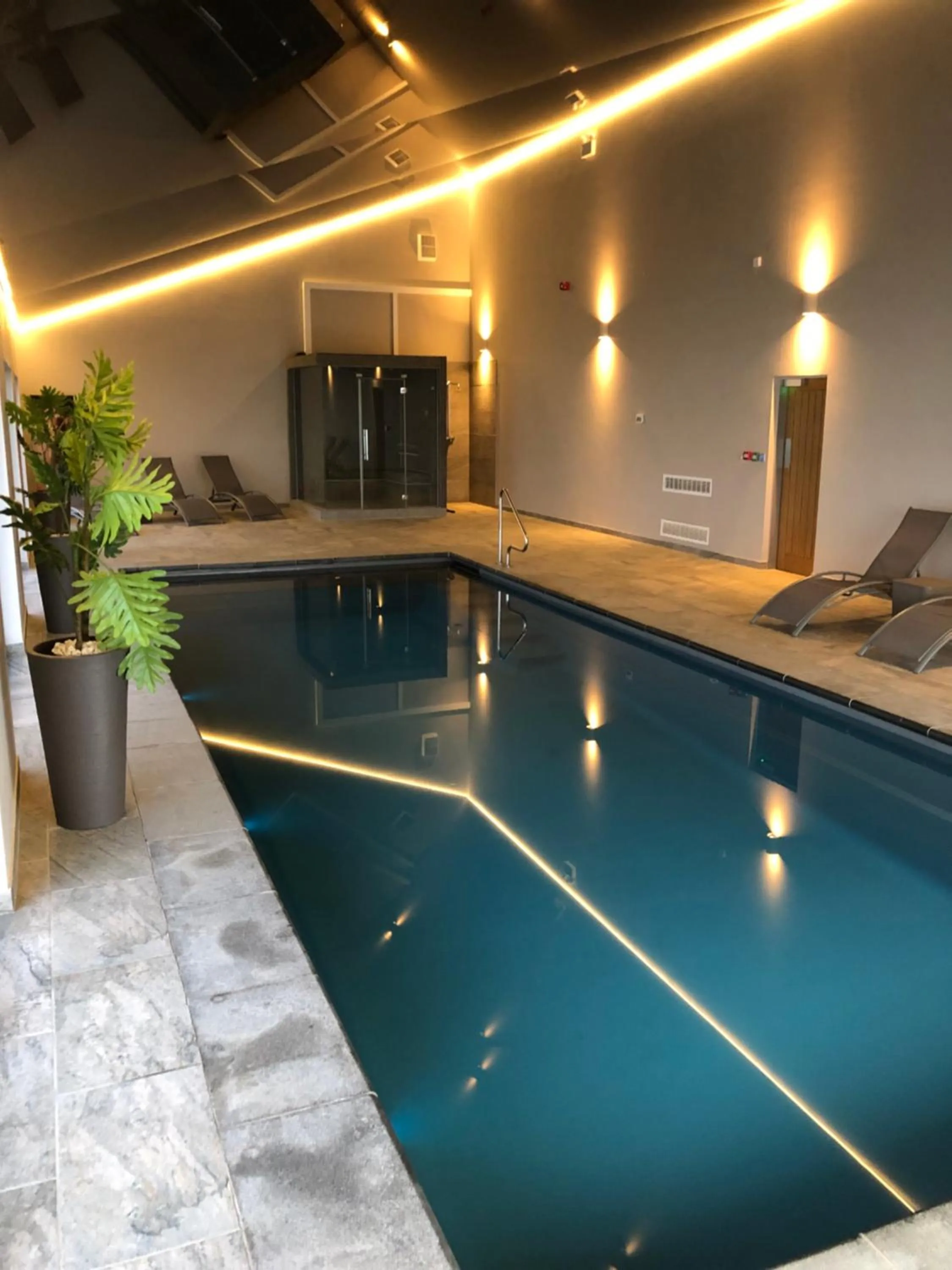 Steam room in Burton Lodge Guest House & Spa