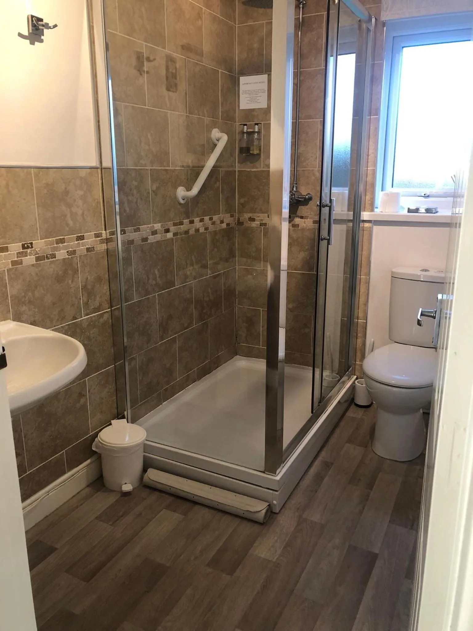 Bathroom in Burton Lodge Guest House & Spa