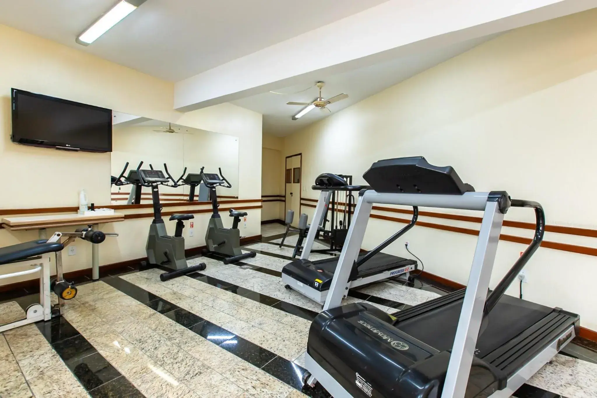 Fitness centre/facilities in Hotel Suárez São Leopoldo Fitness centre/facilities in Hotel Suárez São Leopoldo