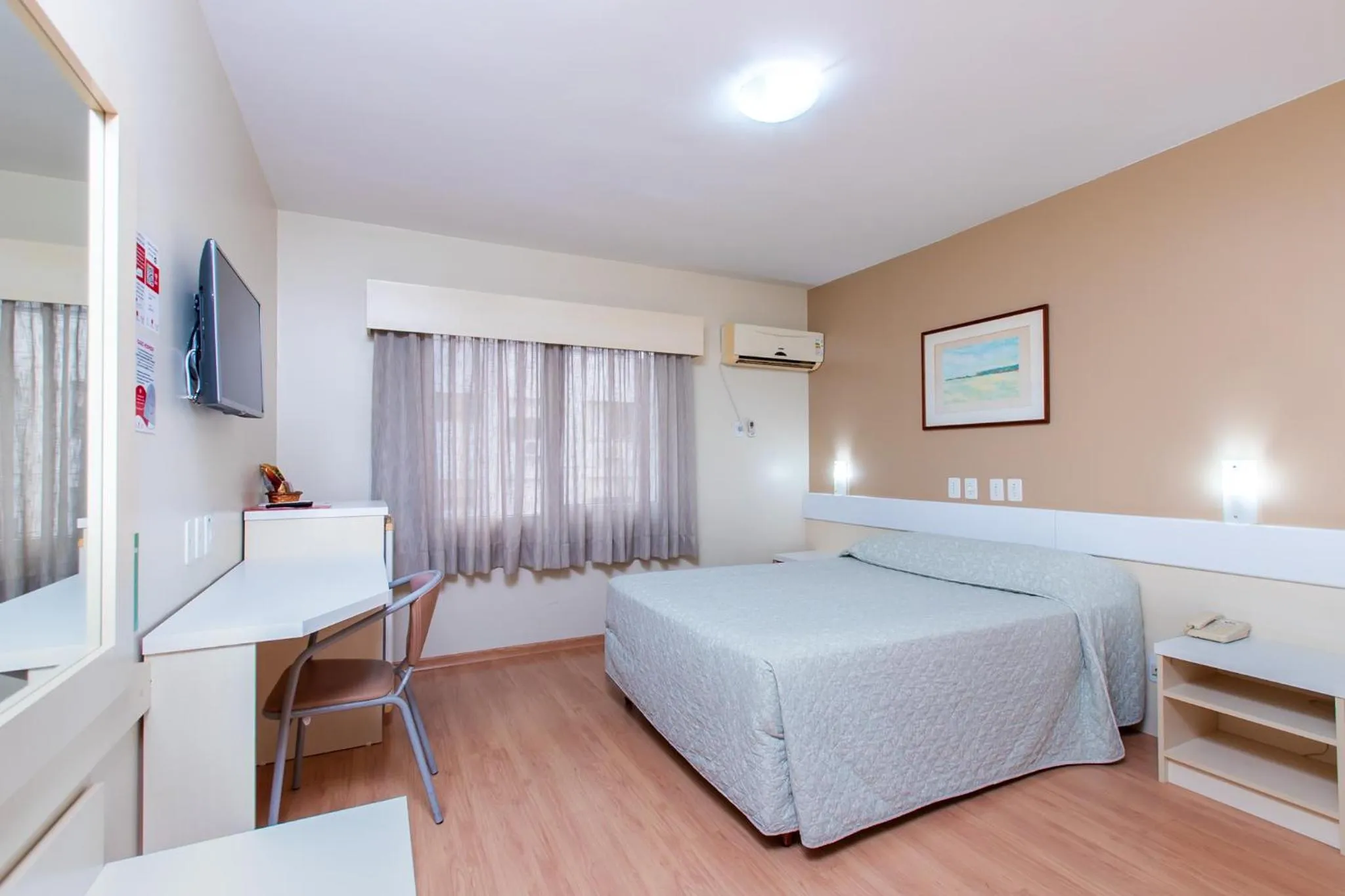 Bedroom, Bed in Hotel Suárez São Leopoldo