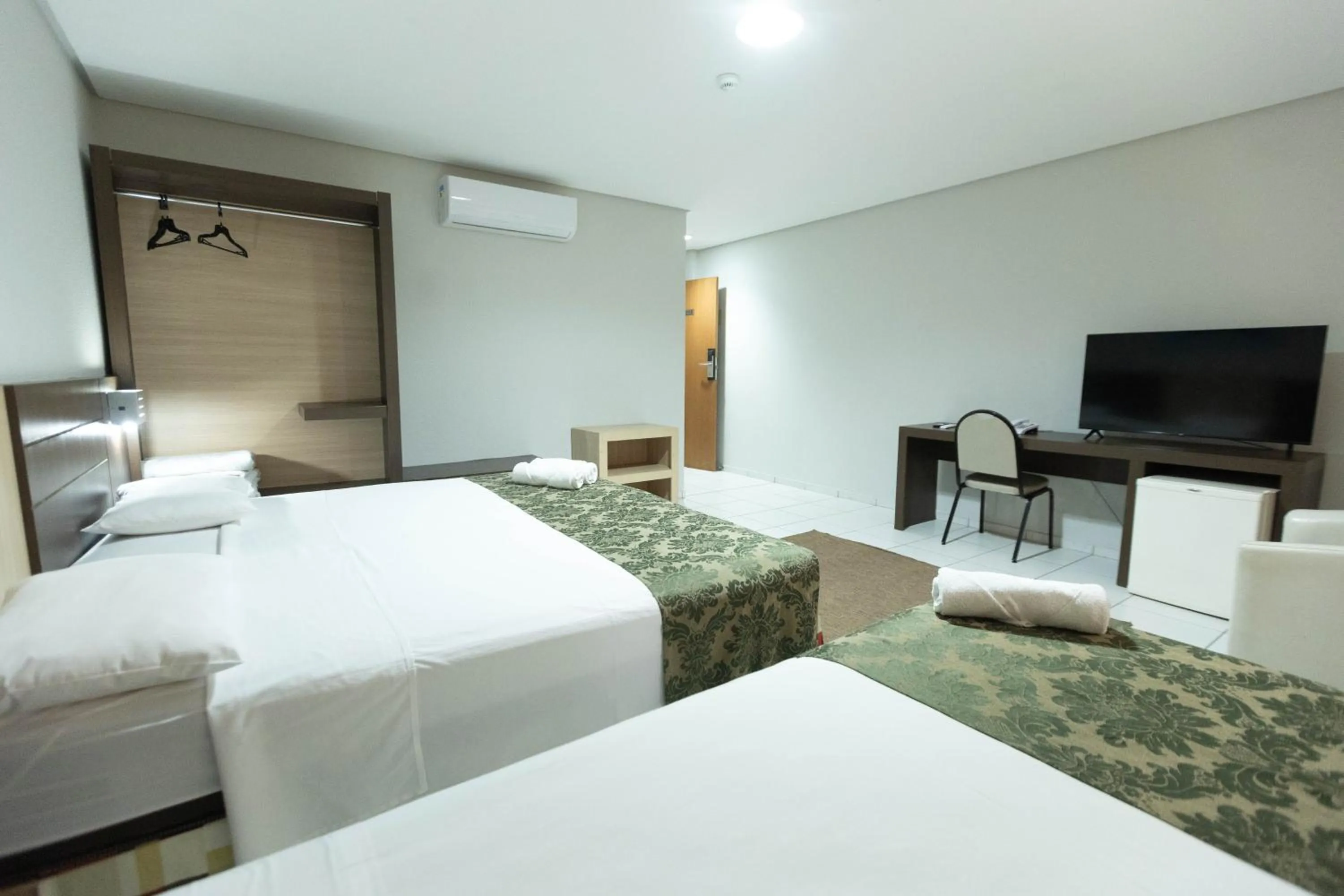 Bed in Hits Pantanal Hotel Aeroporto Cuiabá