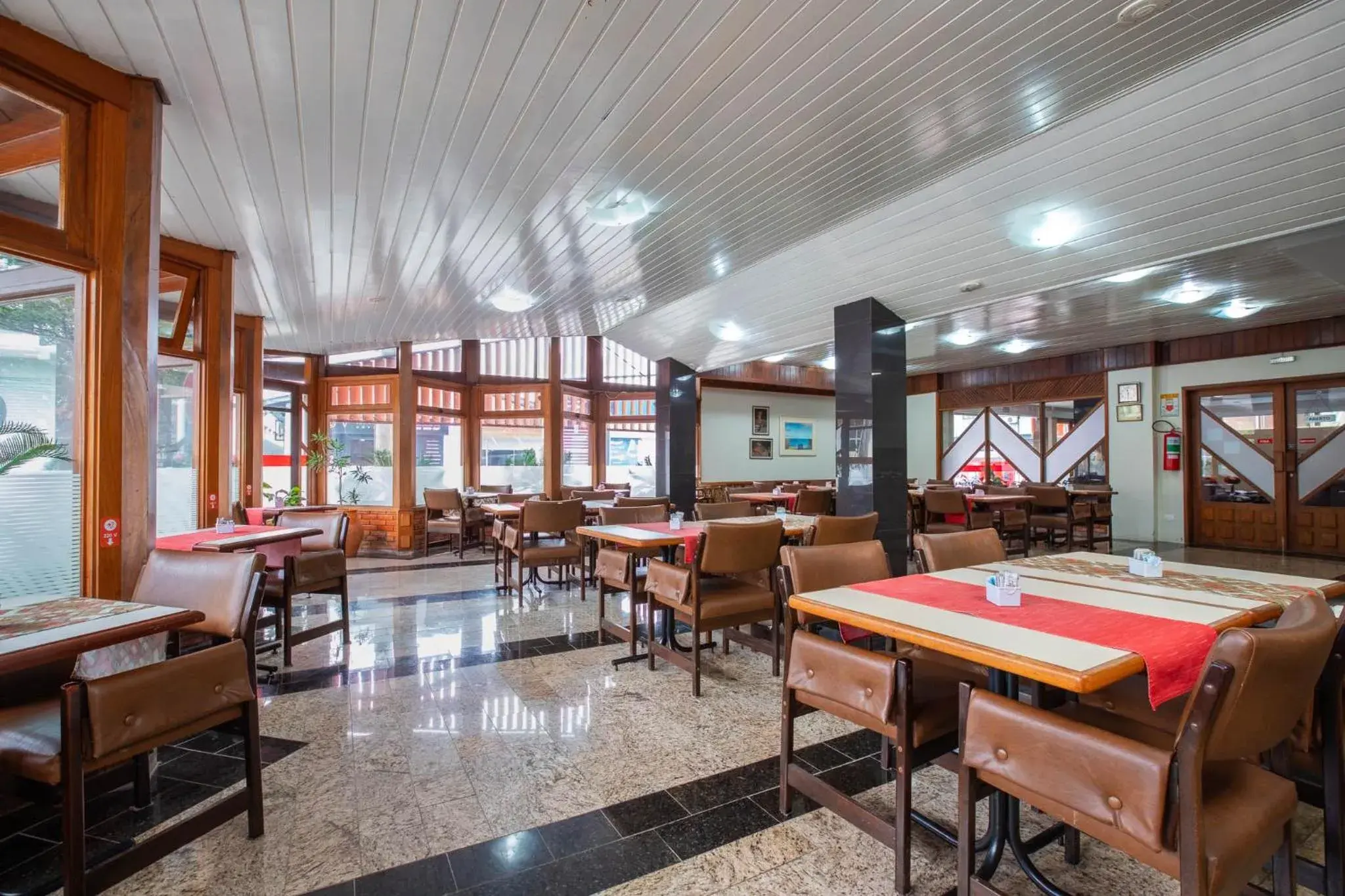 Restaurant/places to eat in Hotel Suárez Campo Bom Restaurant/places to eat in Hotel Suárez Campo Bom