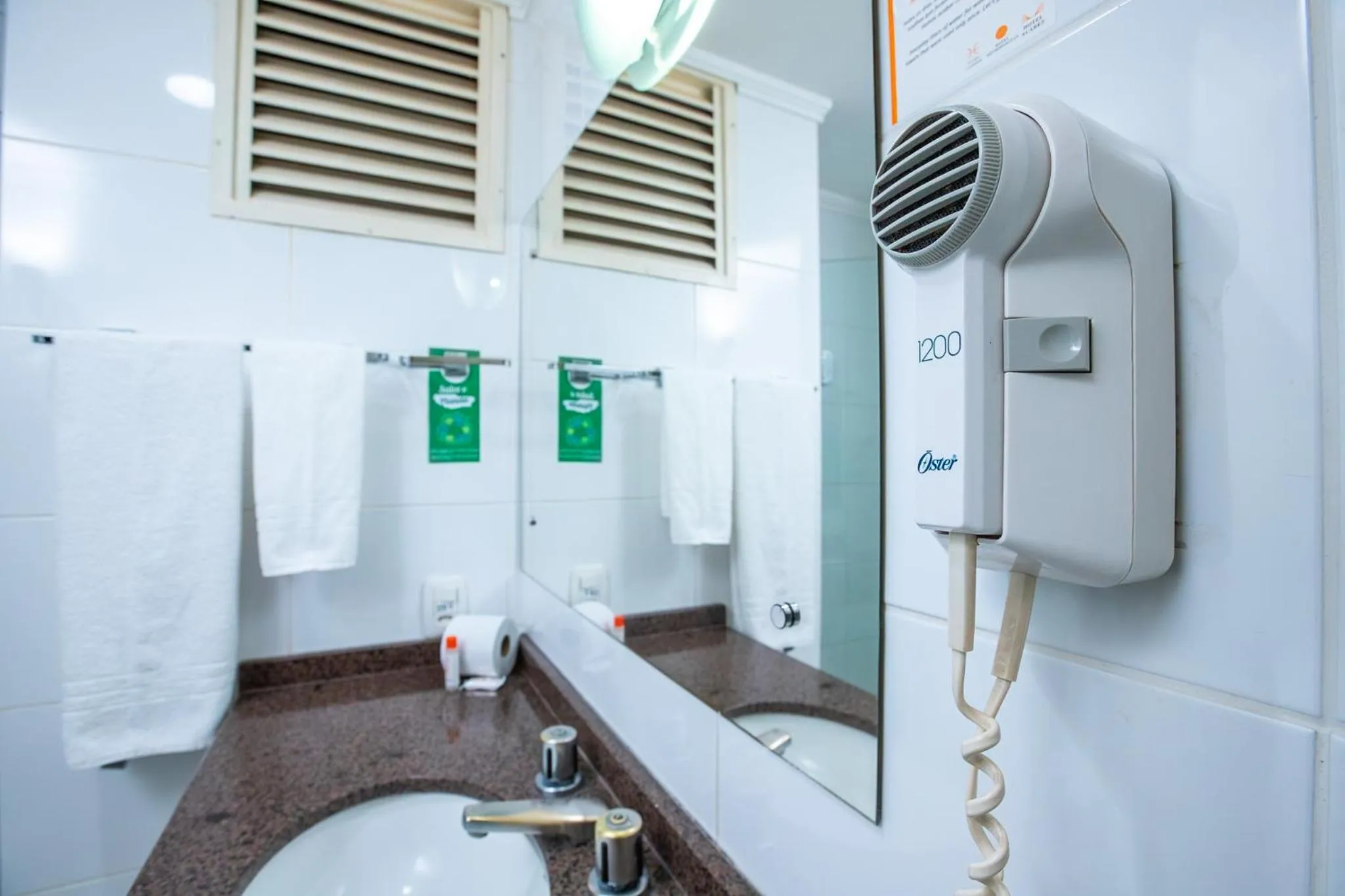 Bathroom in Hotel Suárez Campo Bom