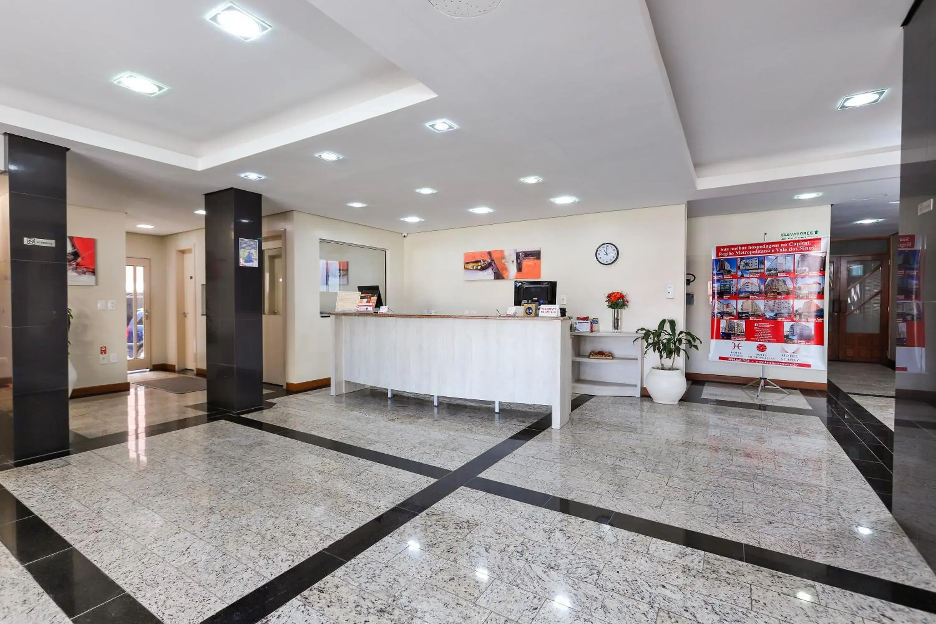 Lobby or reception in Hotel Suárez Campo Bom Lobby or reception in Hotel Suárez Campo Bom