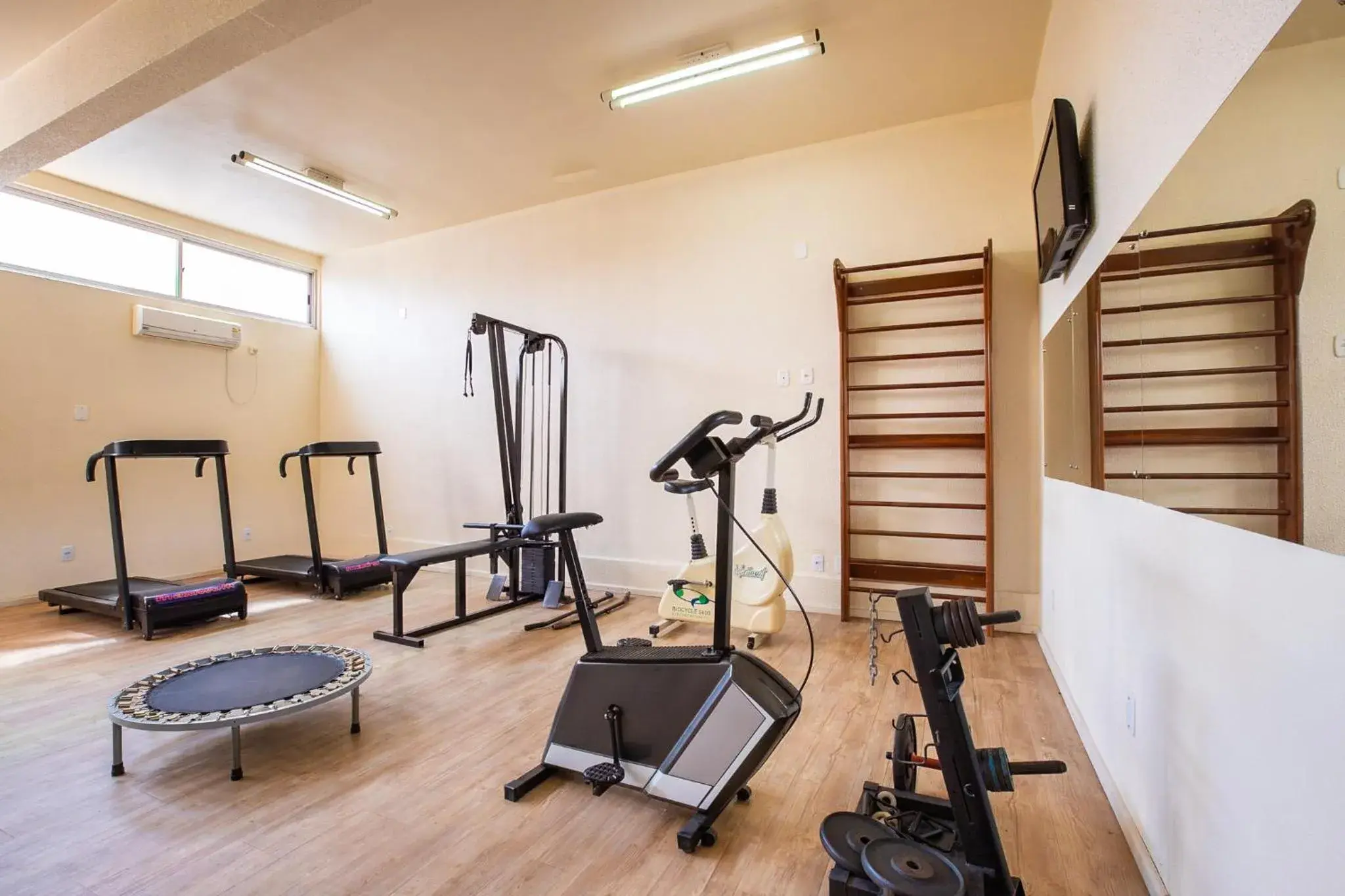 Fitness centre/facilities in Hotel Suárez Campo Bom Fitness centre/facilities in Hotel Suárez Campo Bom