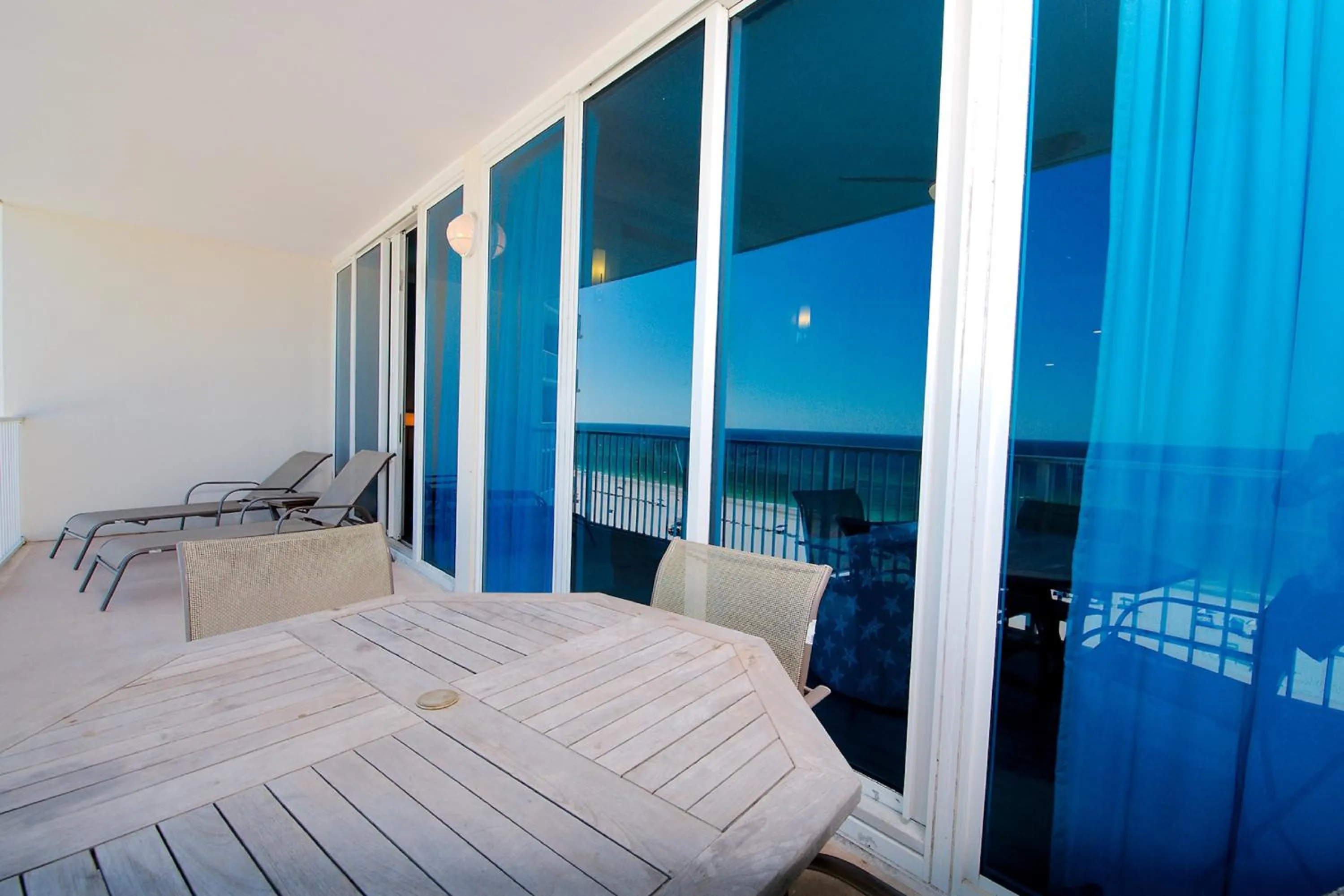 Balcony/Terrace in Lighthouse 714