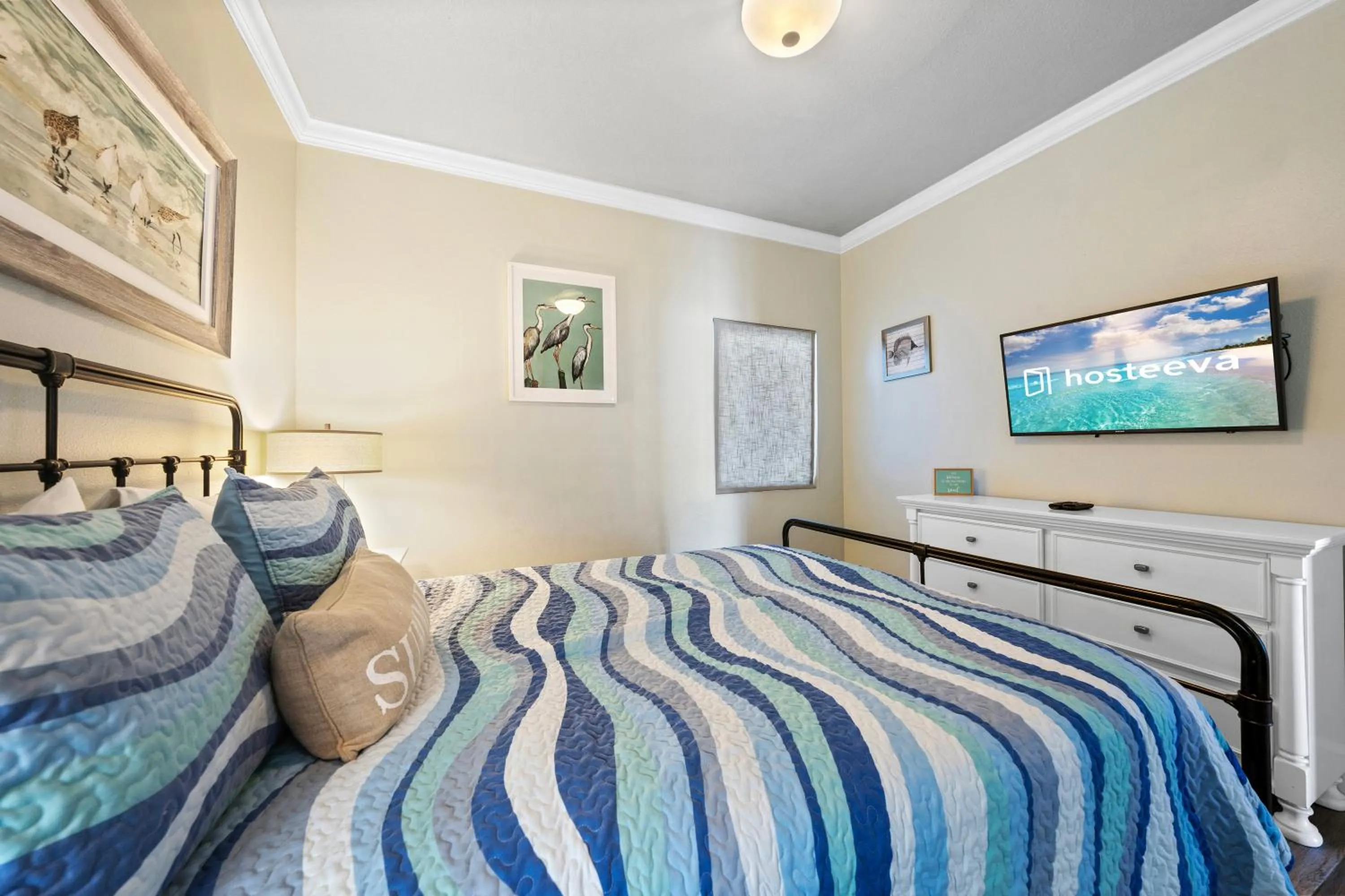 Bedroom, Bed in Lighthouse 714