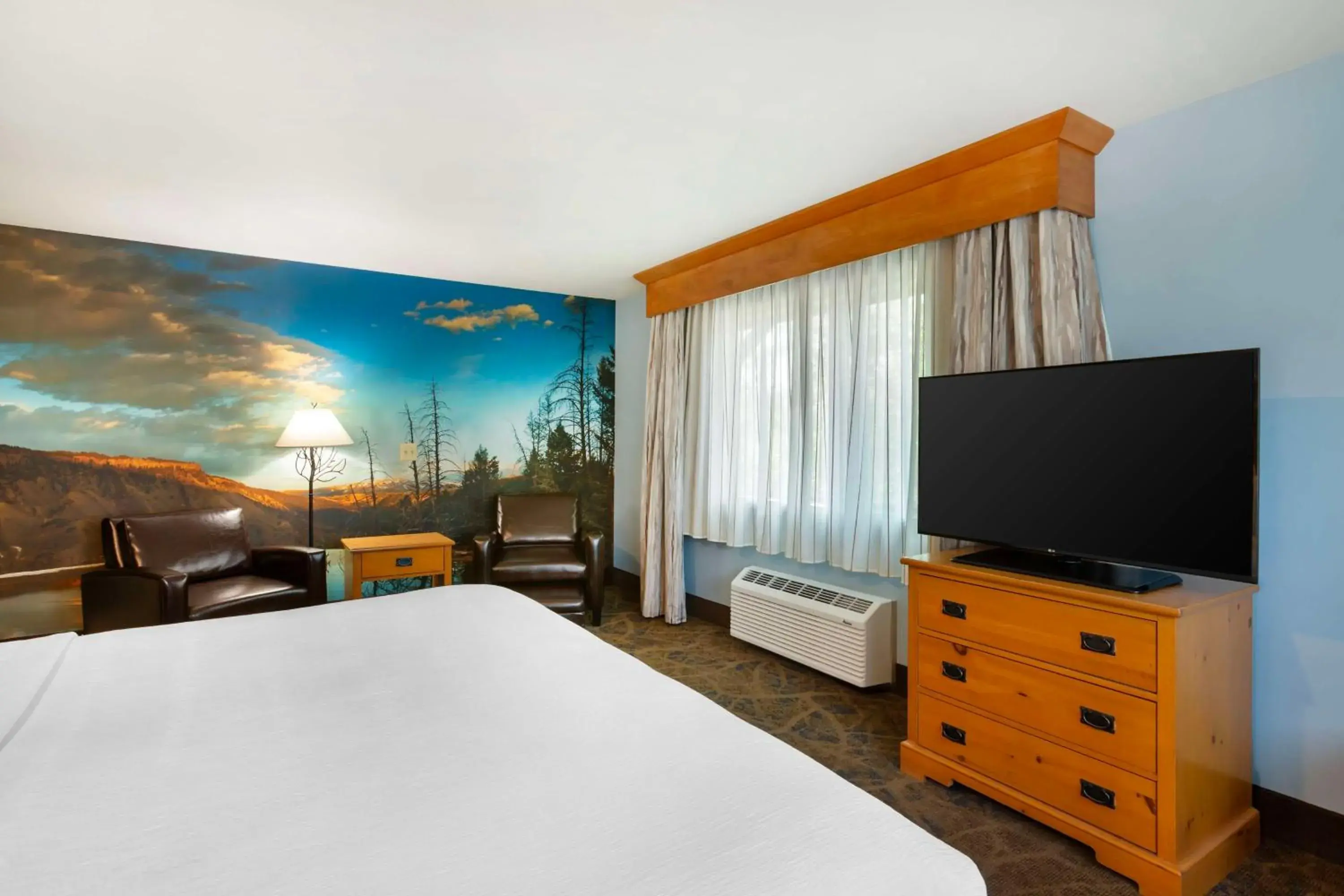 Bedroom, Bed in Best Western Plus GranTree Inn Bedroom, Bed in Best Western Plus GranTree Inn