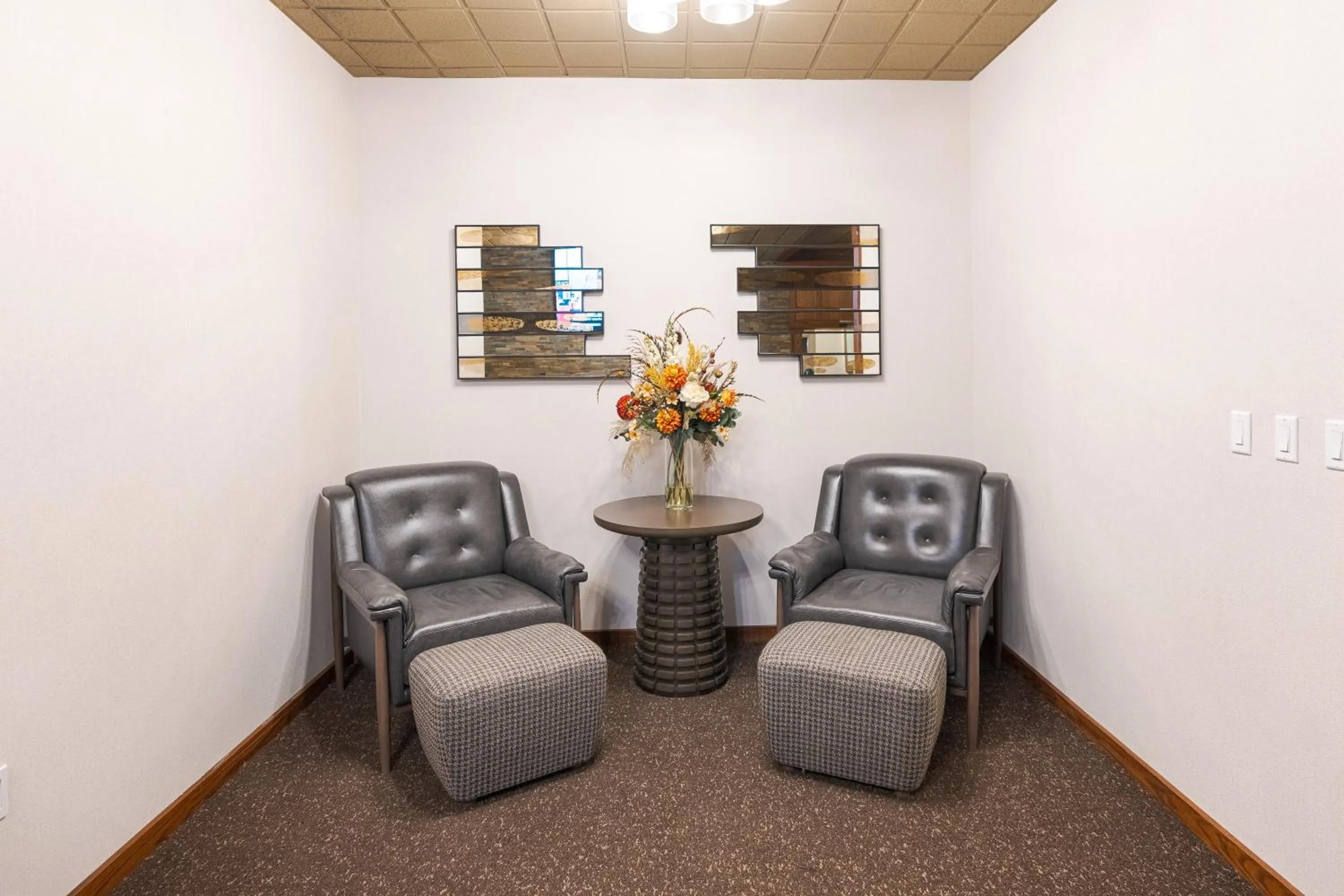 Communal lounge/ TV room in Best Western Plus GranTree Inn