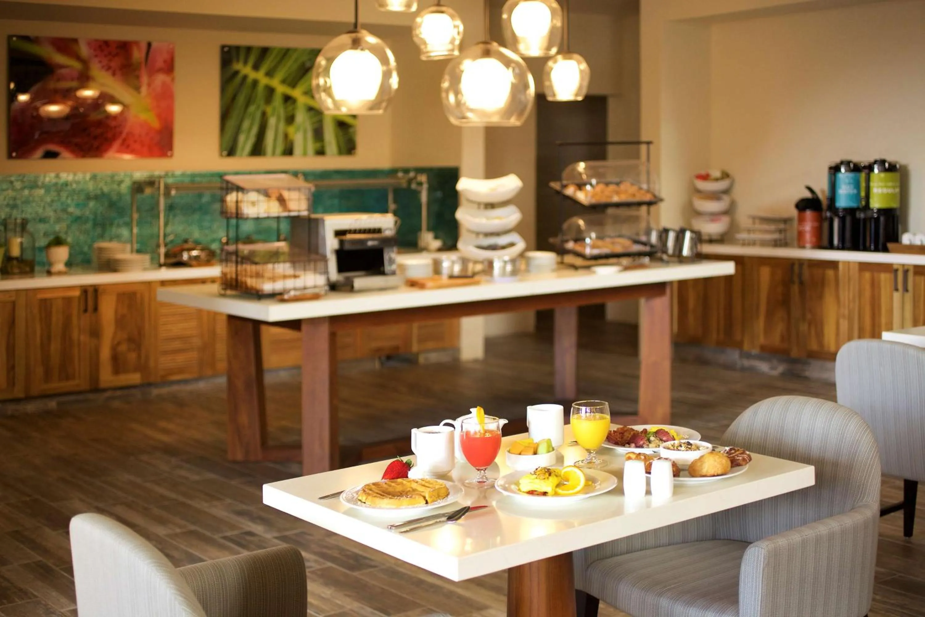 Restaurant/places to eat in Hilton Garden Inn Kauai Wailua Bay, HI