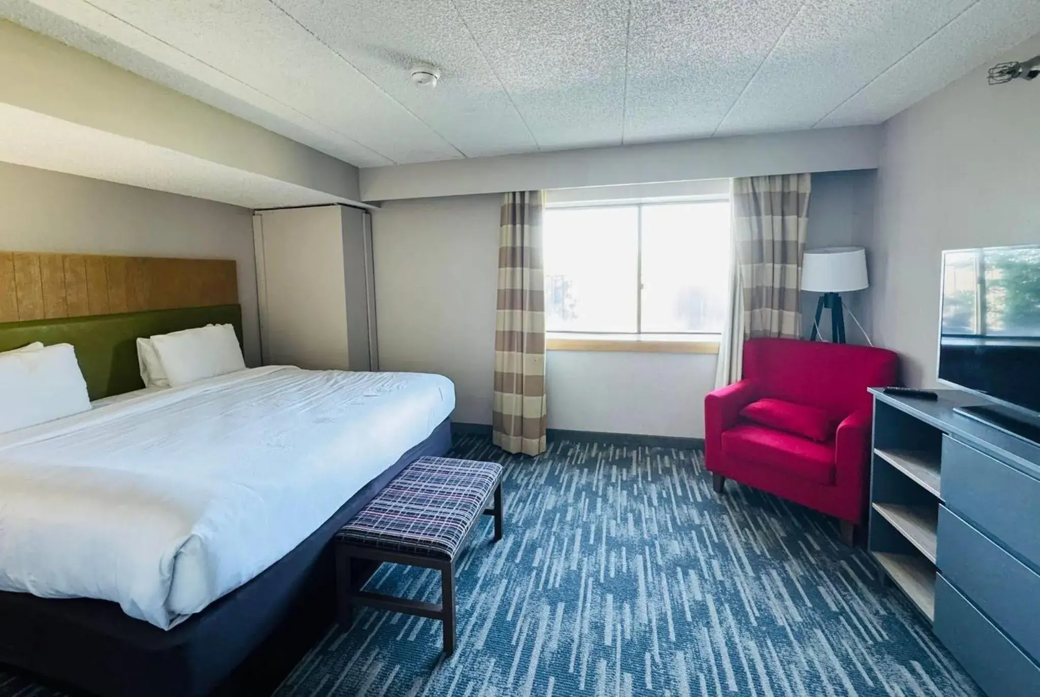 Photo of the whole room, Bed in Wingate by Wyndham Lincoln Airport East I-80 Photo of the whole room, Bed in Wingate by Wyndham Lincoln Airport East I-80