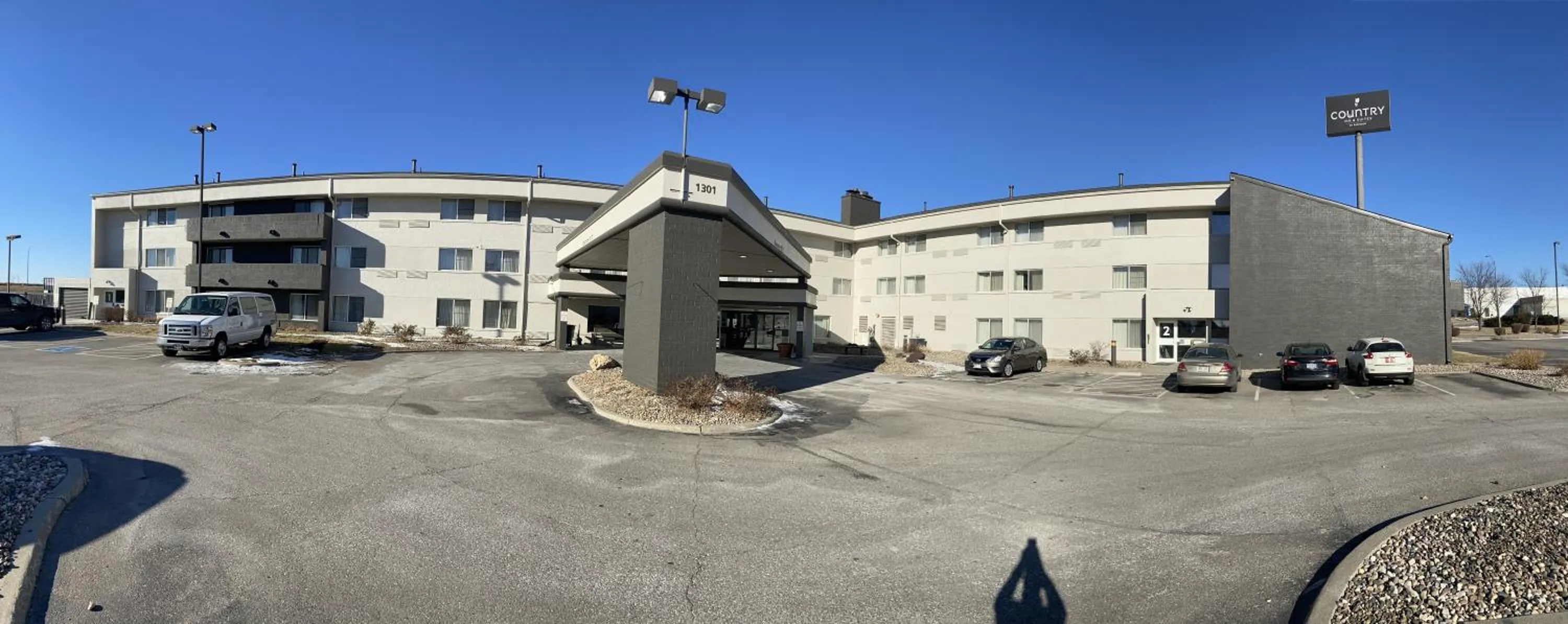 Property building in Country Inn & Suites by Radisson, Lincoln Airport, NE