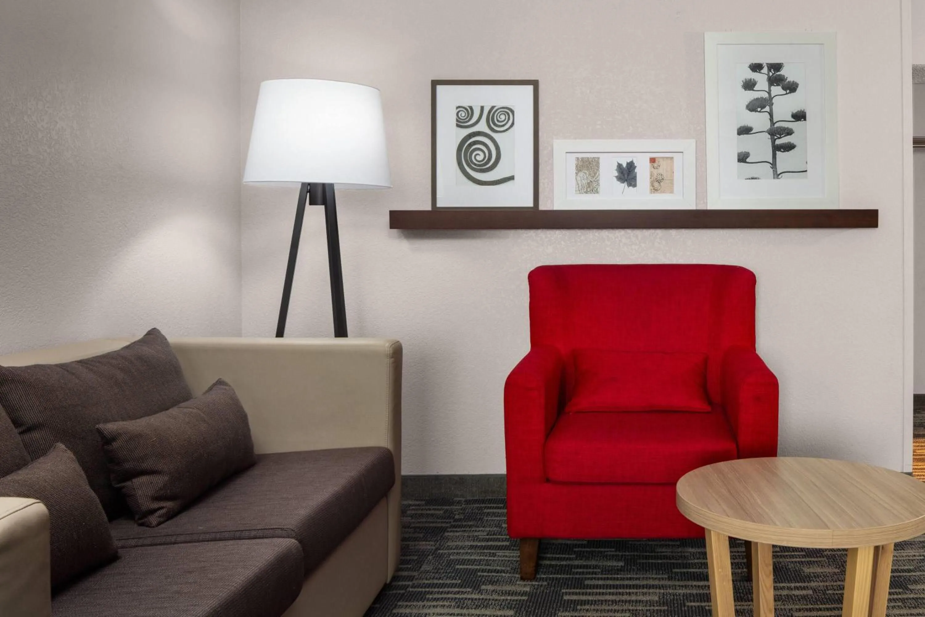 Photo of the whole room in Wingate by Wyndham Lincoln Airport East I-80