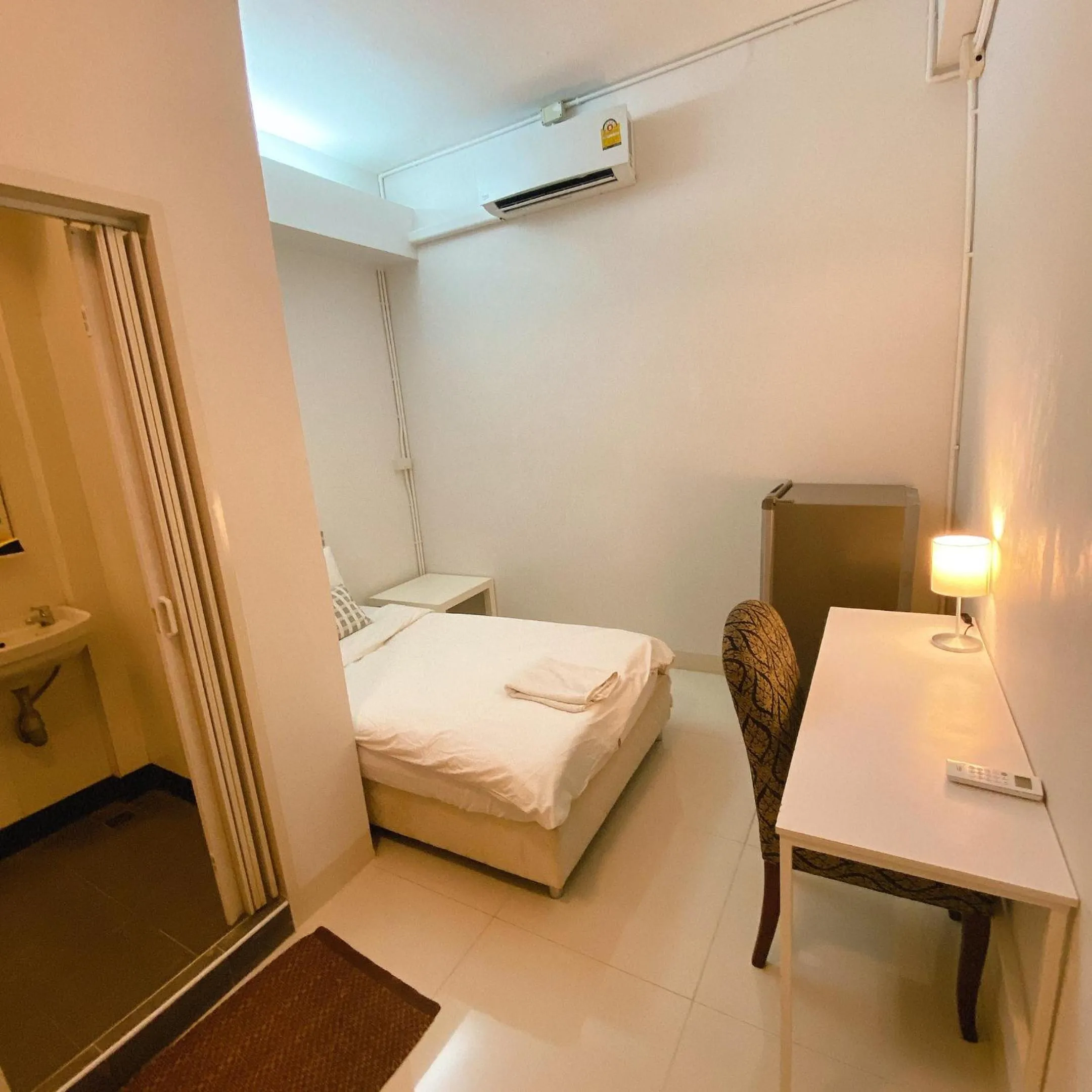 Bed in 12/14 HOME Studio