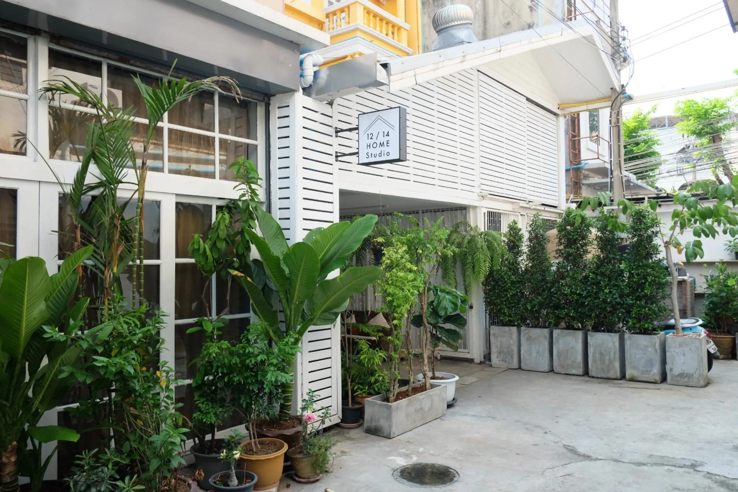 Property building in 12/14 HOME Studio