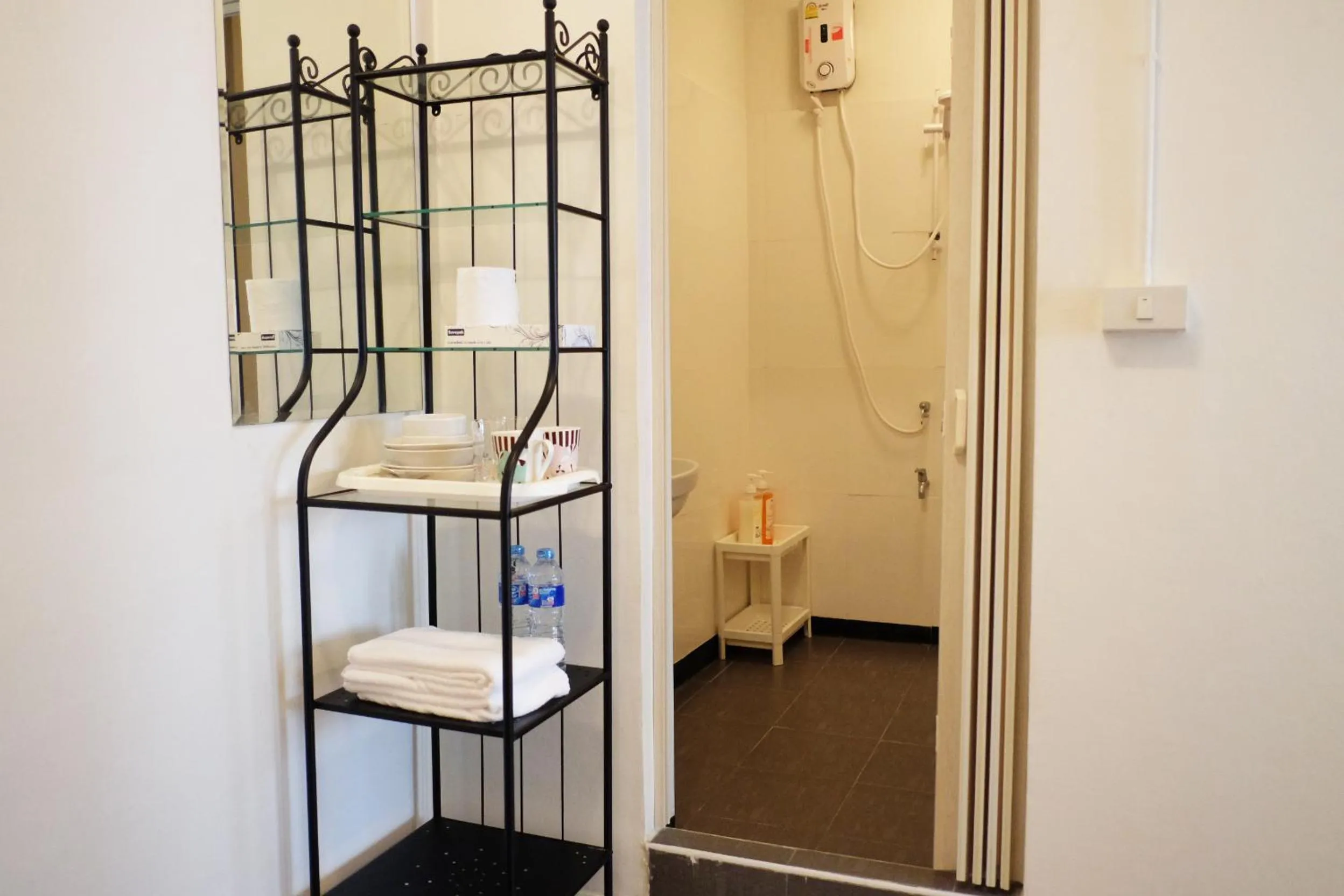 Shower in 12/14 HOME Studio