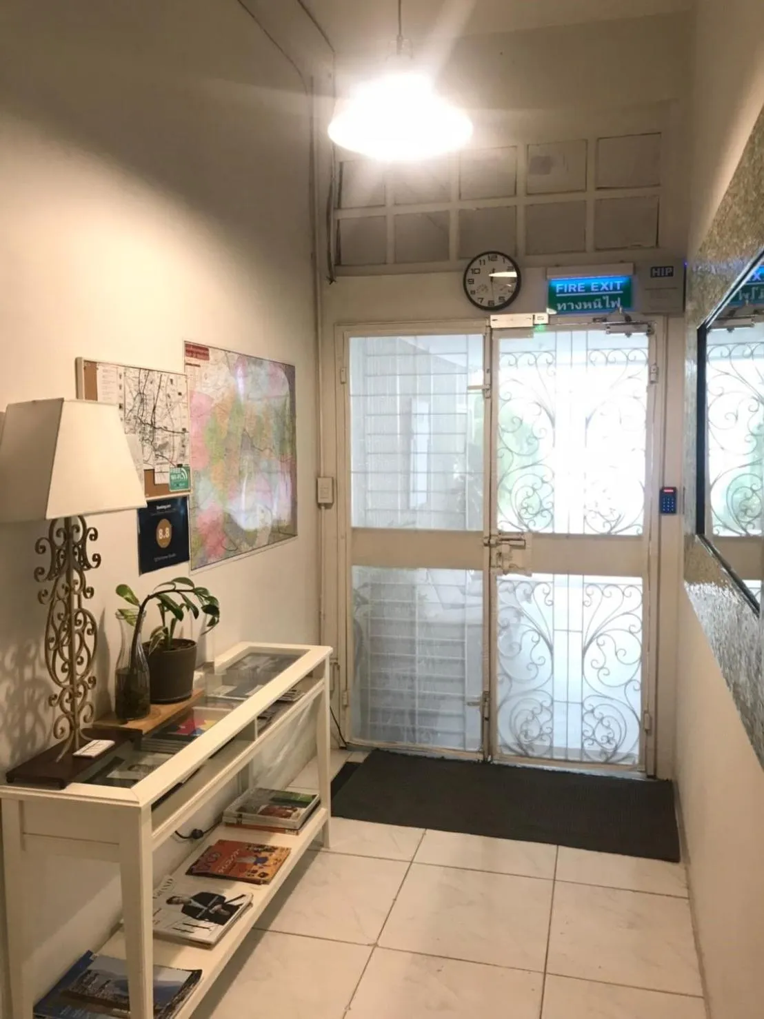 Facade/entrance in 12/14 HOME Studio