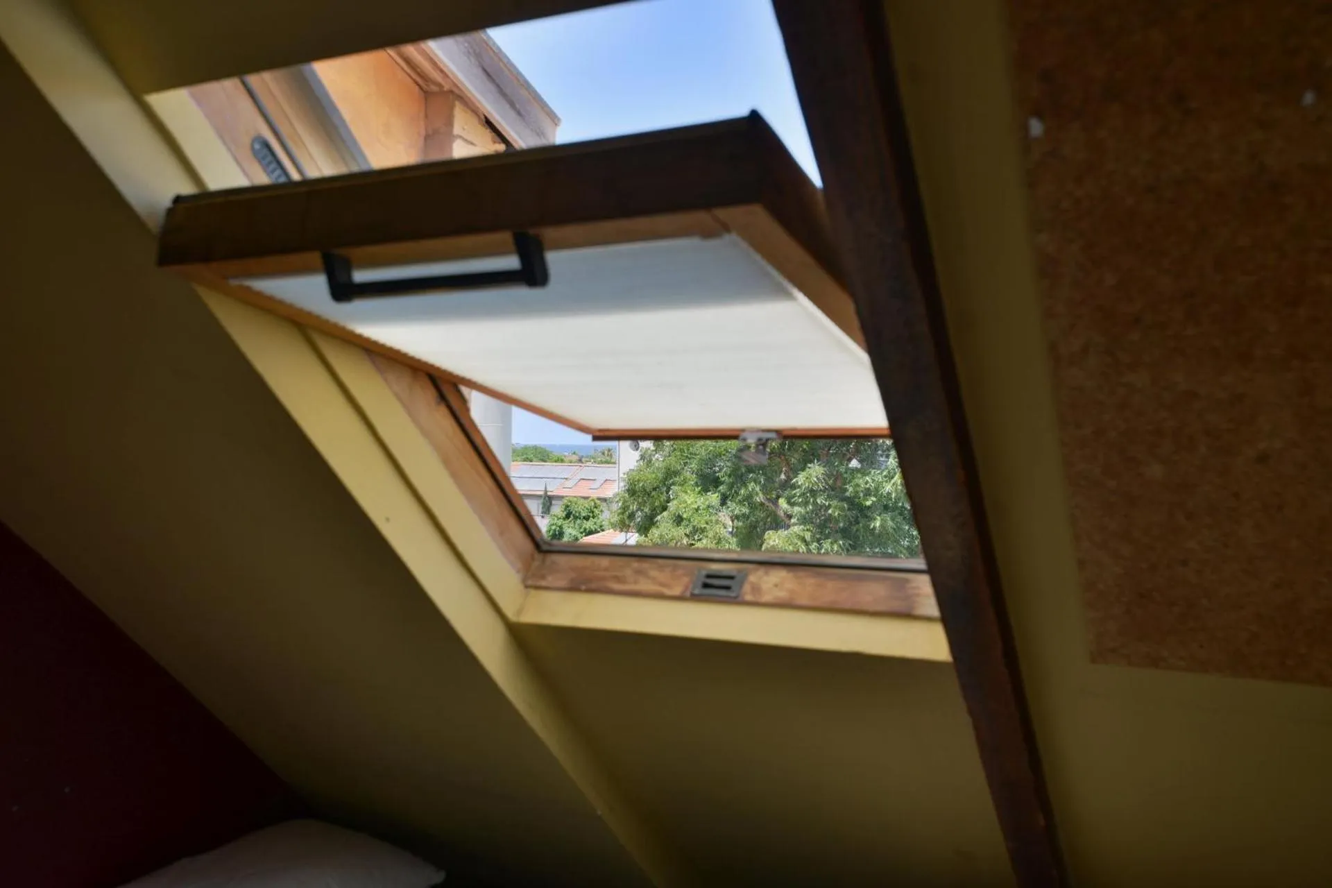 Roger's Hostel Tel Aviv (age 18-45)