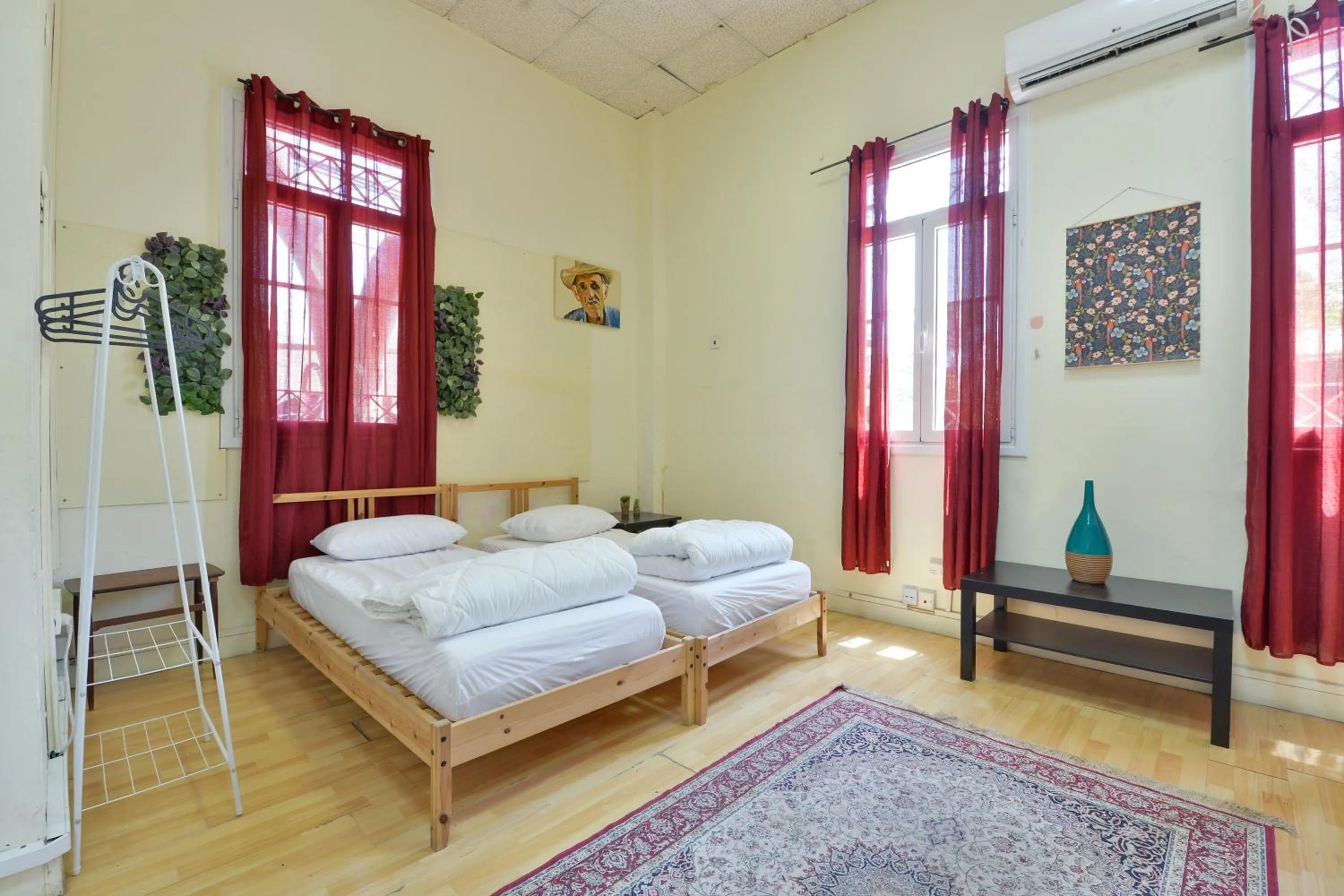 Bed in Roger's Hostel Tel Aviv (age 18-45)