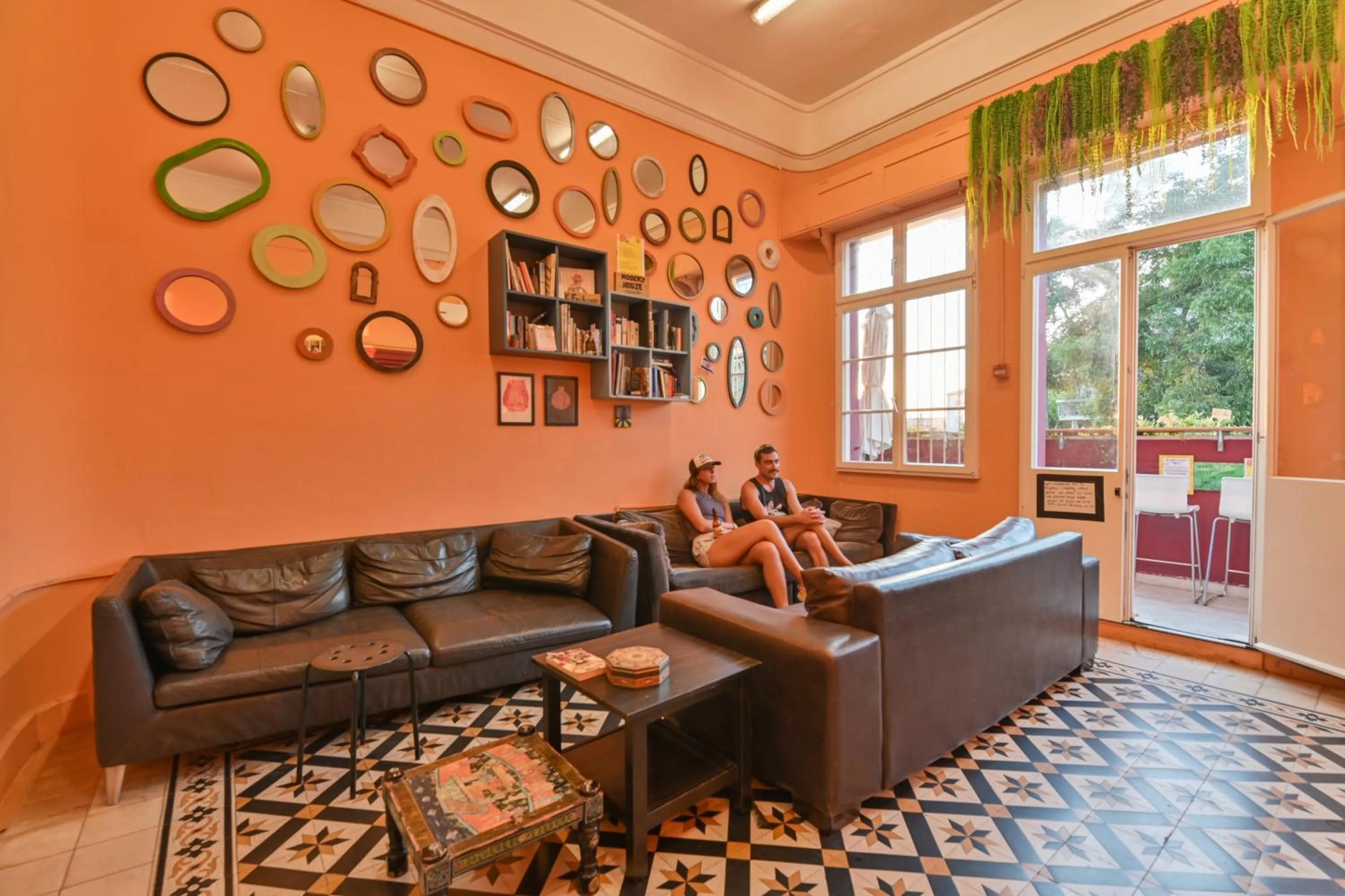 Roger's Hostel Tel Aviv (age 18-45)