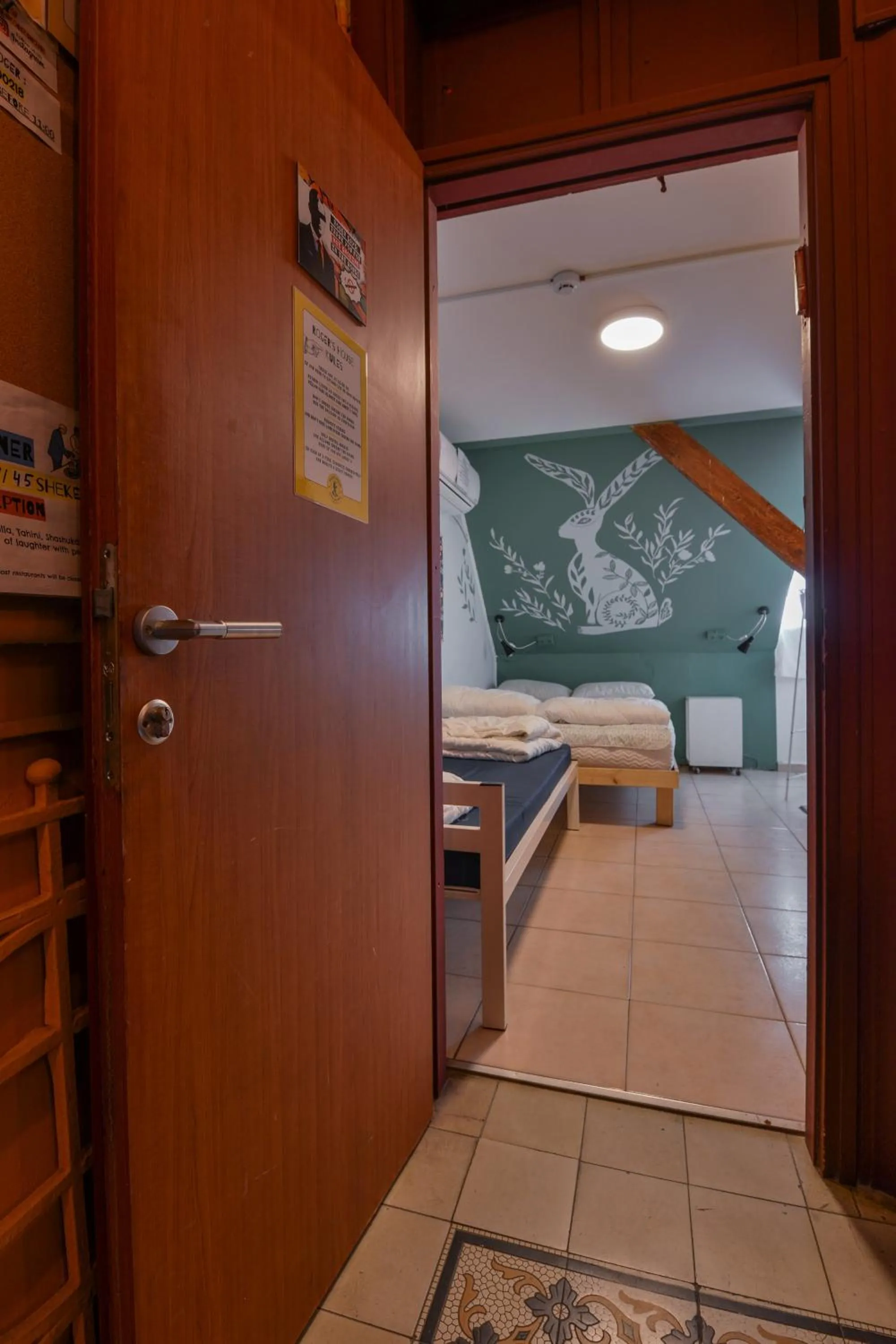 Bed in Roger's Hostel Tel Aviv (age 18-45)