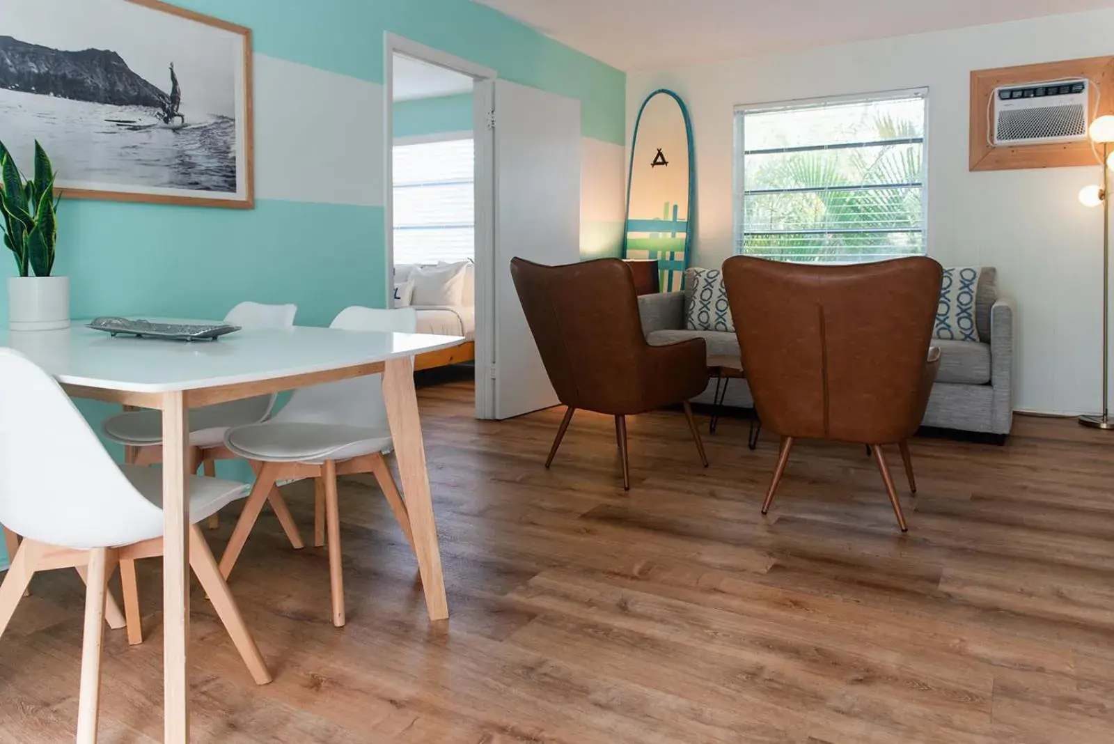 One-Bedroom Queen Suite with Sofa Bed in Seaspray Surf Lodge One-Bedroom Queen Suite with Sofa Bed in Seaspray Surf Lodge