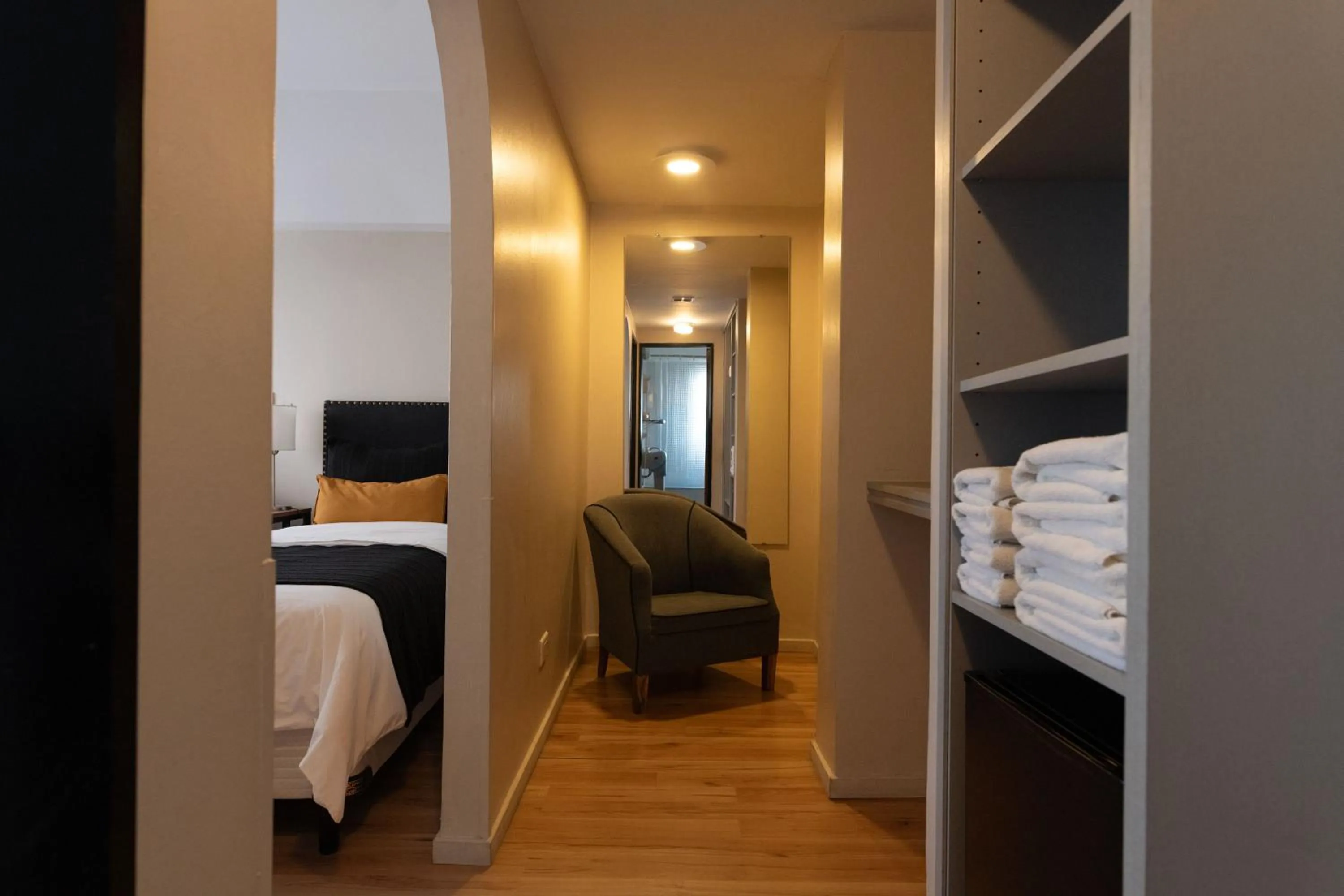 Photo of the whole room, Bed in Aguada Hotel