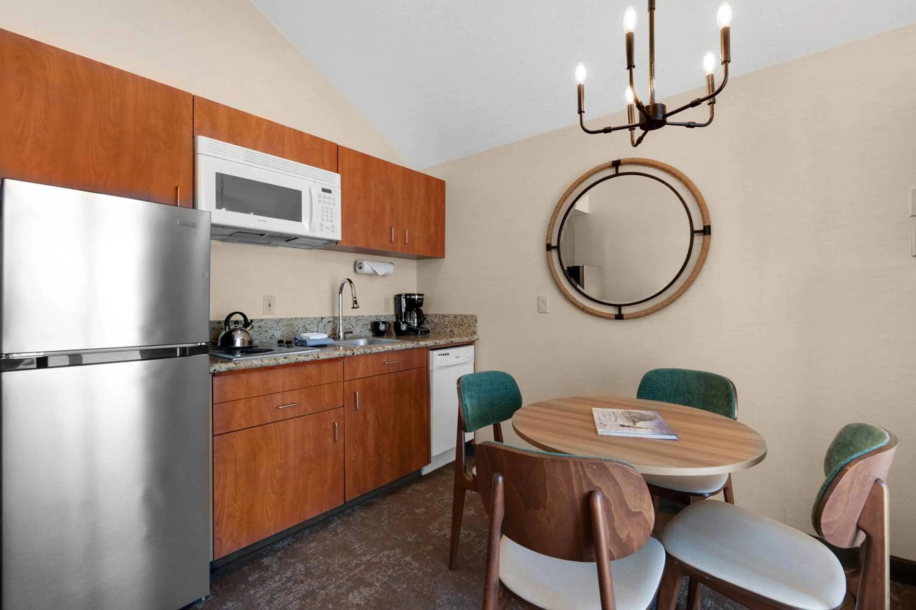 kitchen in Schooner's Cove Inn