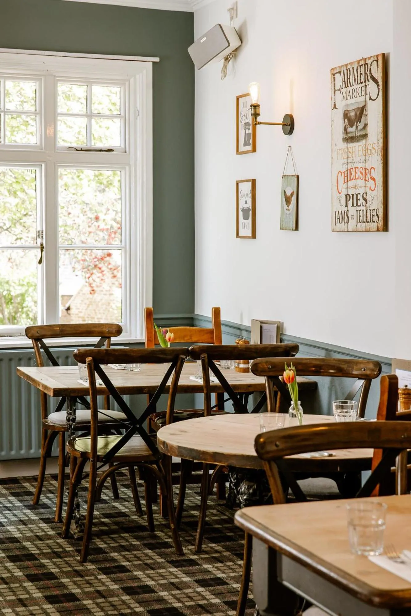 Restaurant/places to eat in The Sun Inn At Hook Norton